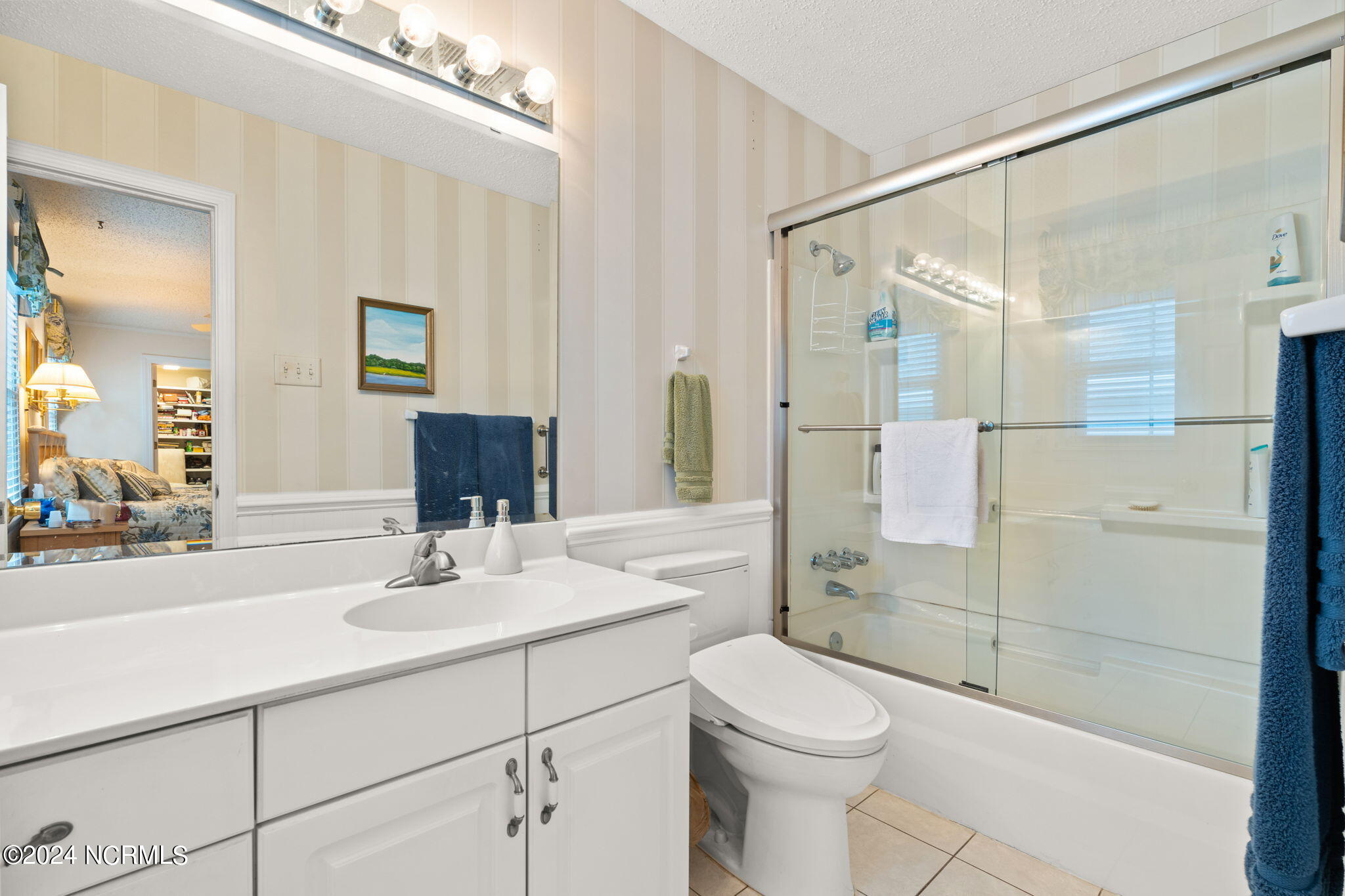 3906 W Dolphin Drive