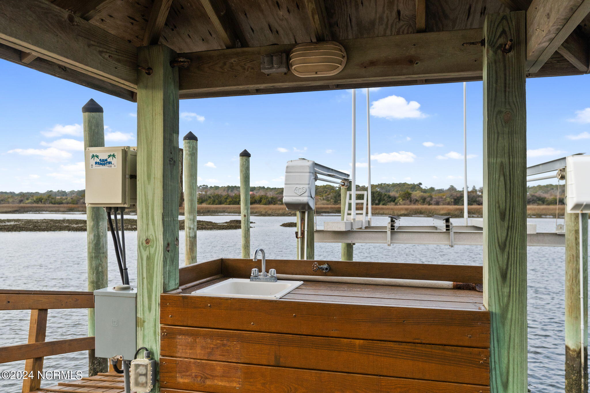 3906 W Dolphin Drive