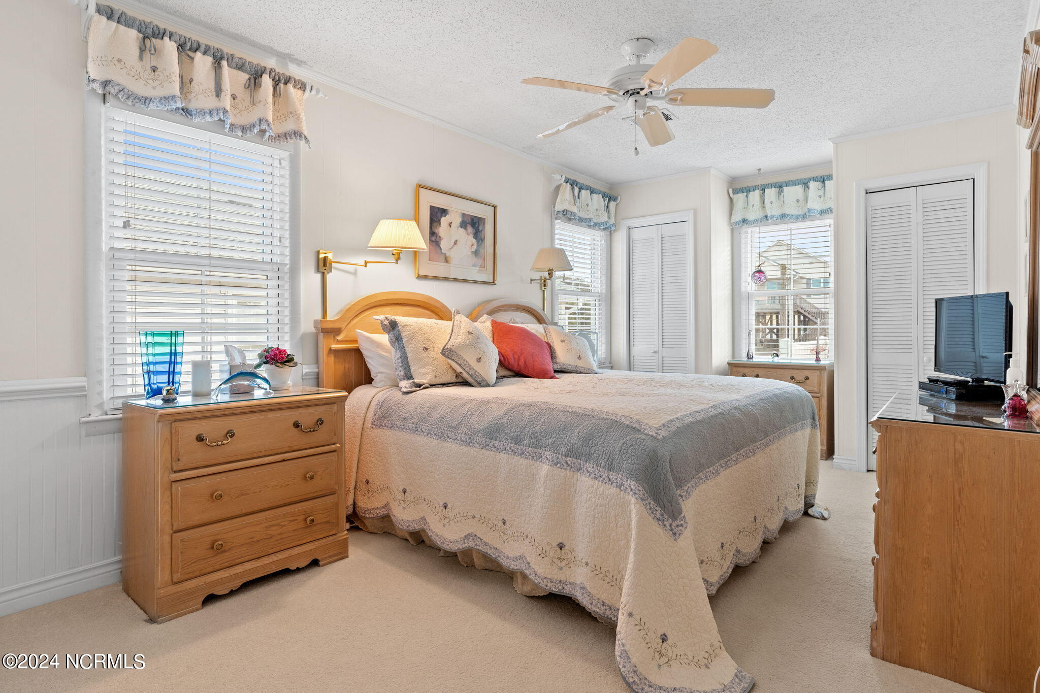 3906 W Dolphin Drive