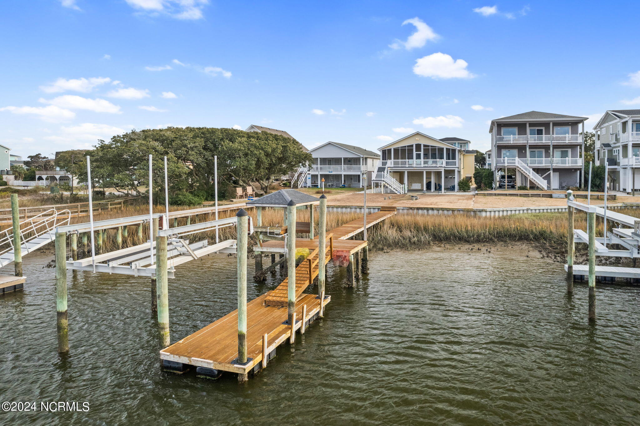 3906 W Dolphin Drive