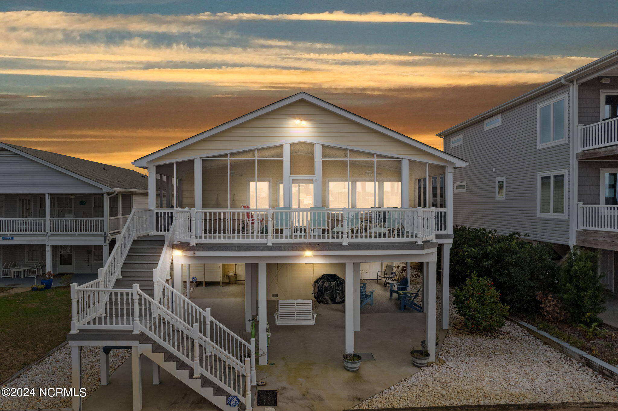 3906 W Dolphin Drive