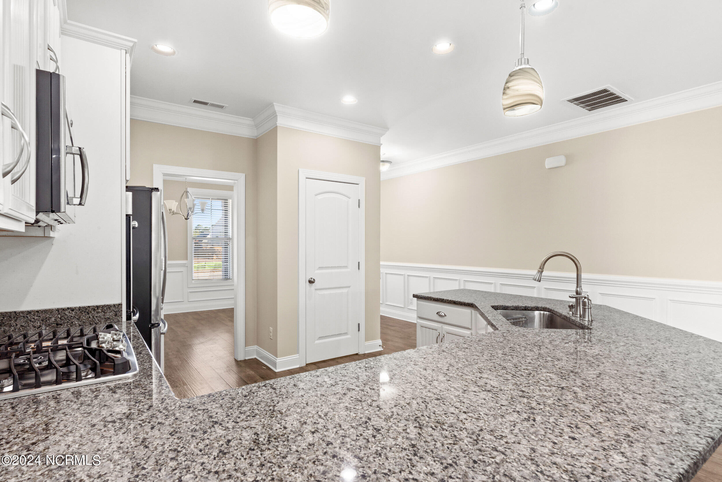 9052 Gardens Grove Road