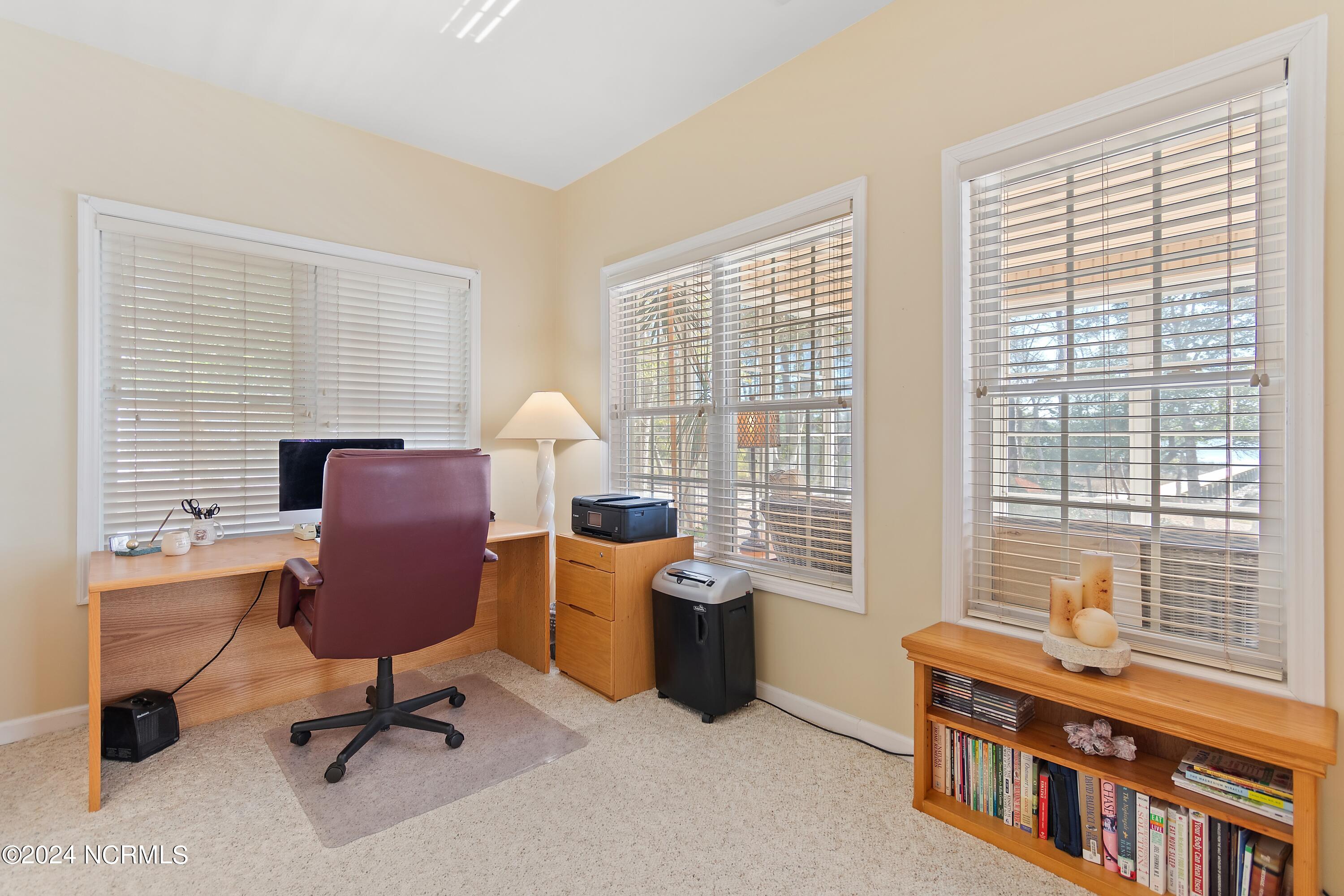 559 Lockwood Court SE