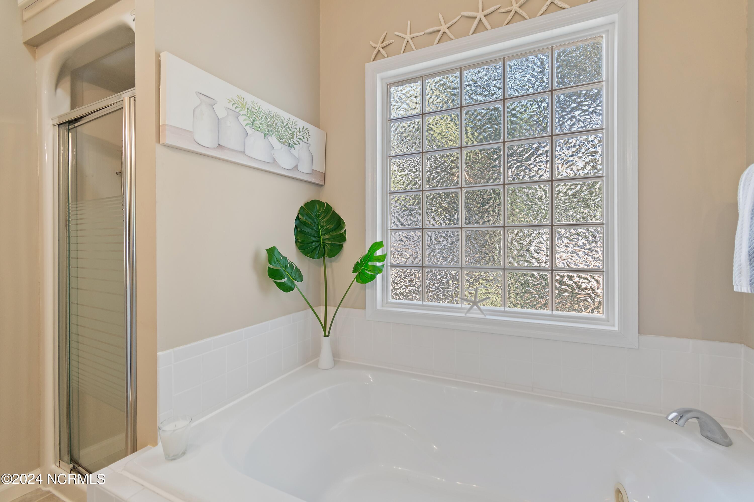 559 Lockwood Court SE