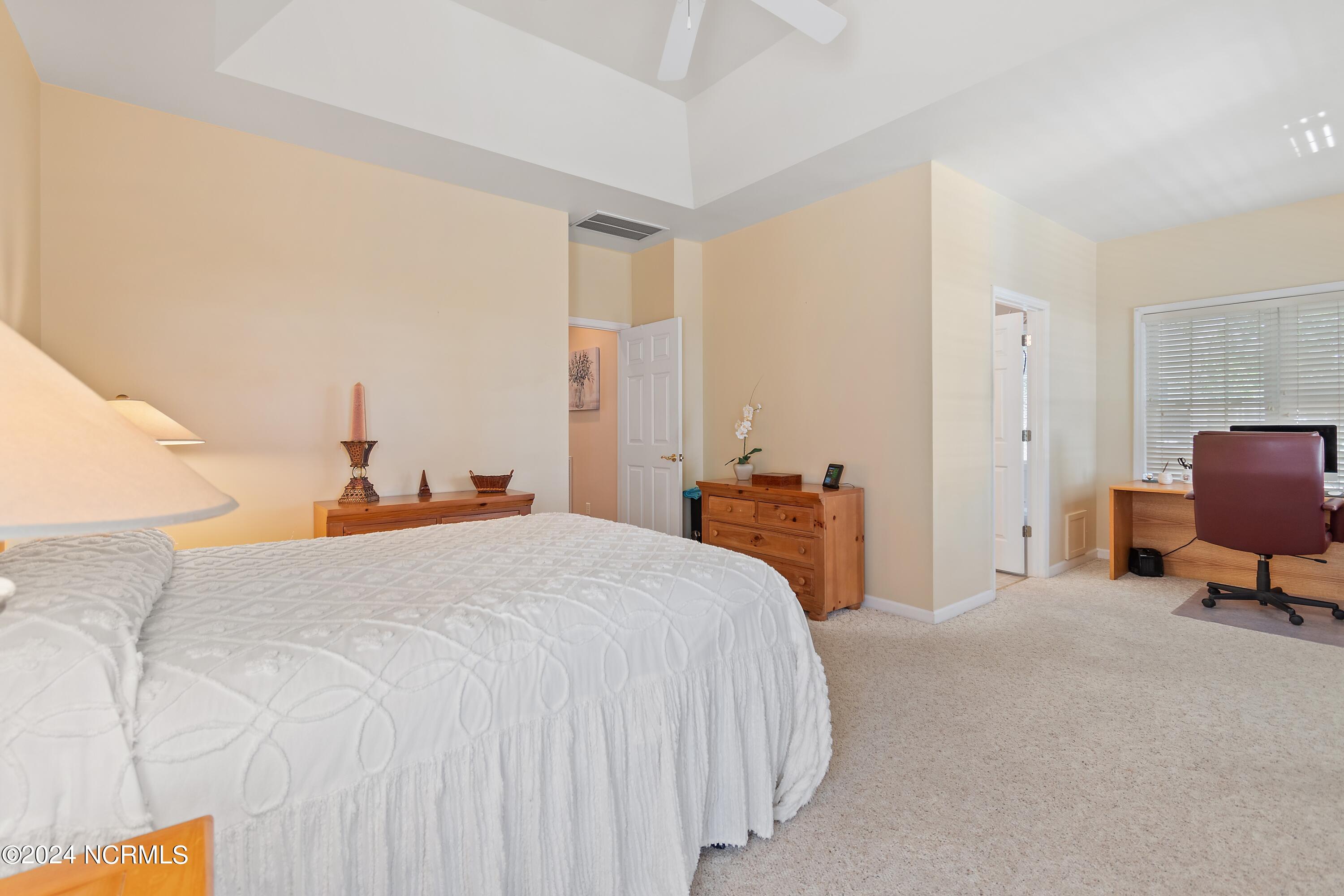 559 Lockwood Court SE