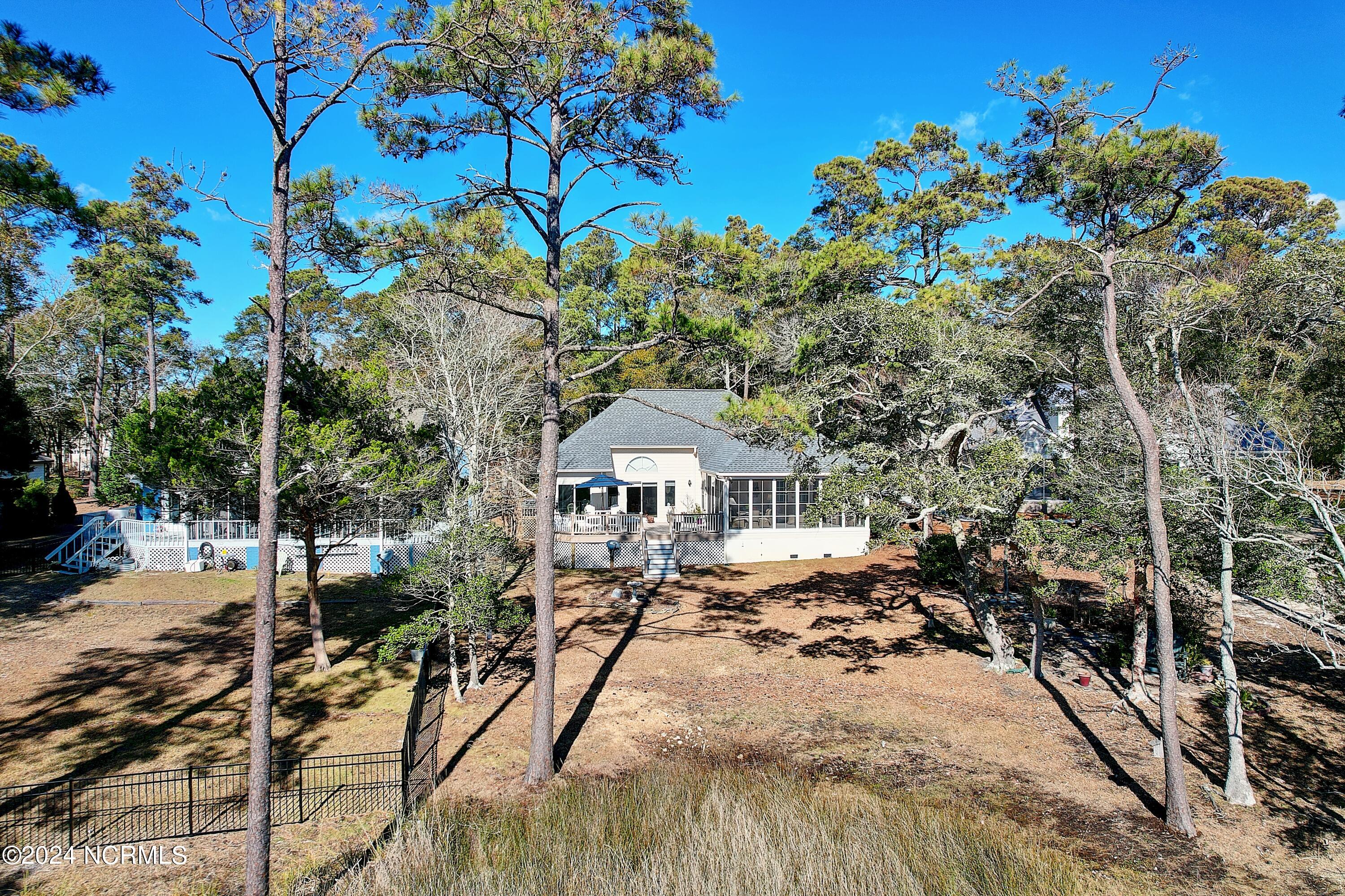 559 Lockwood Court SE