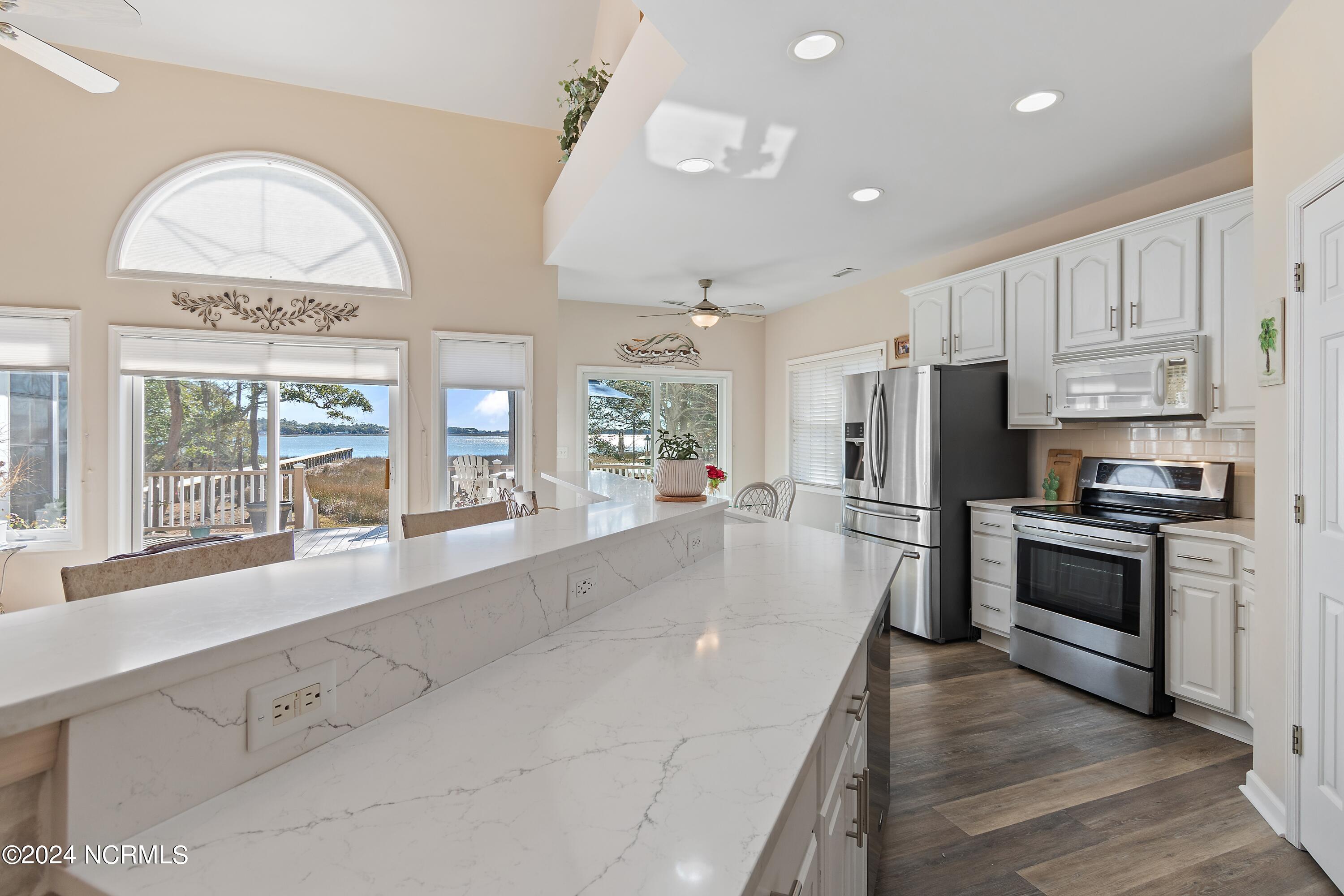 559 Lockwood Court SE