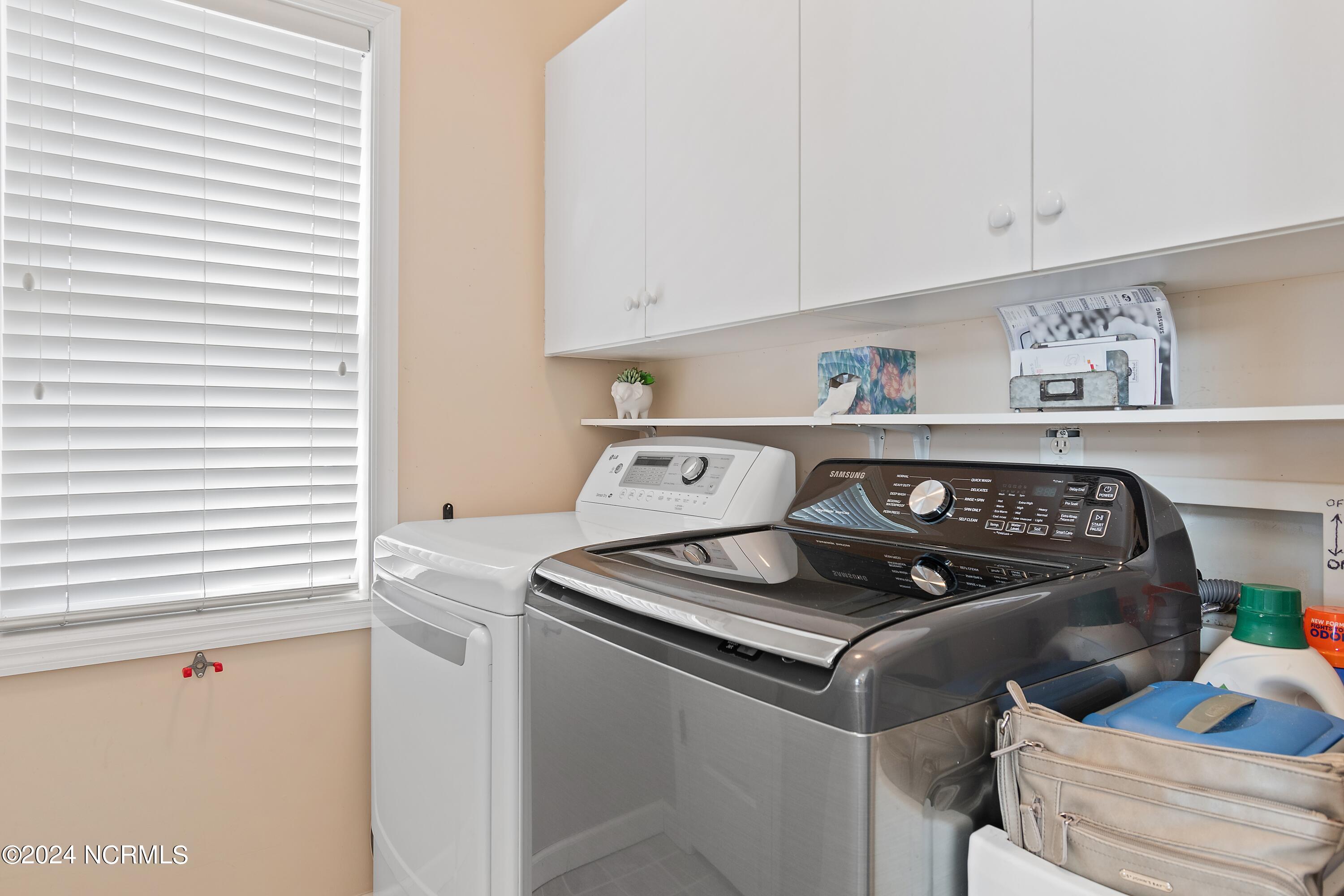 559 Lockwood Court SE