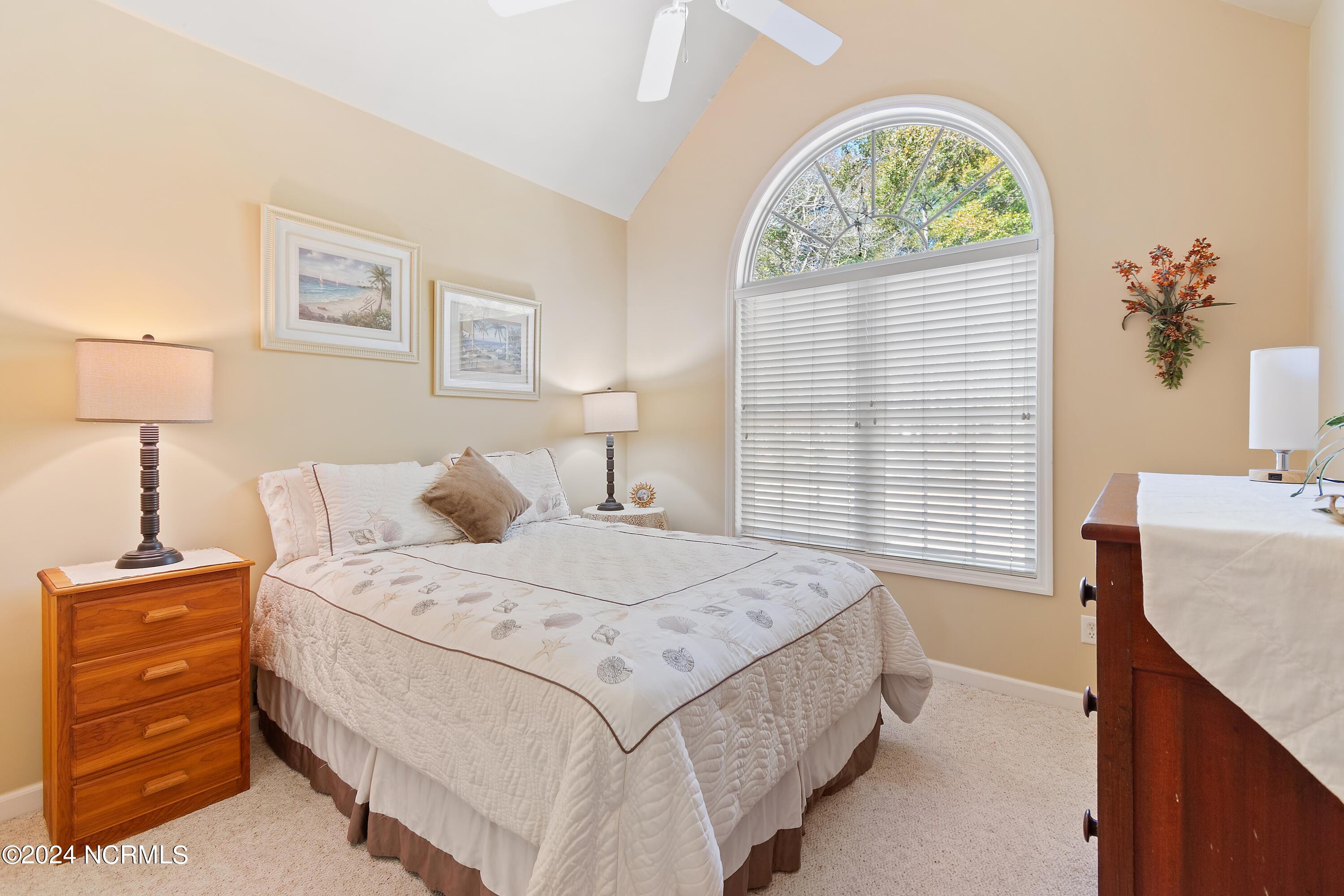 559 Lockwood Court SE