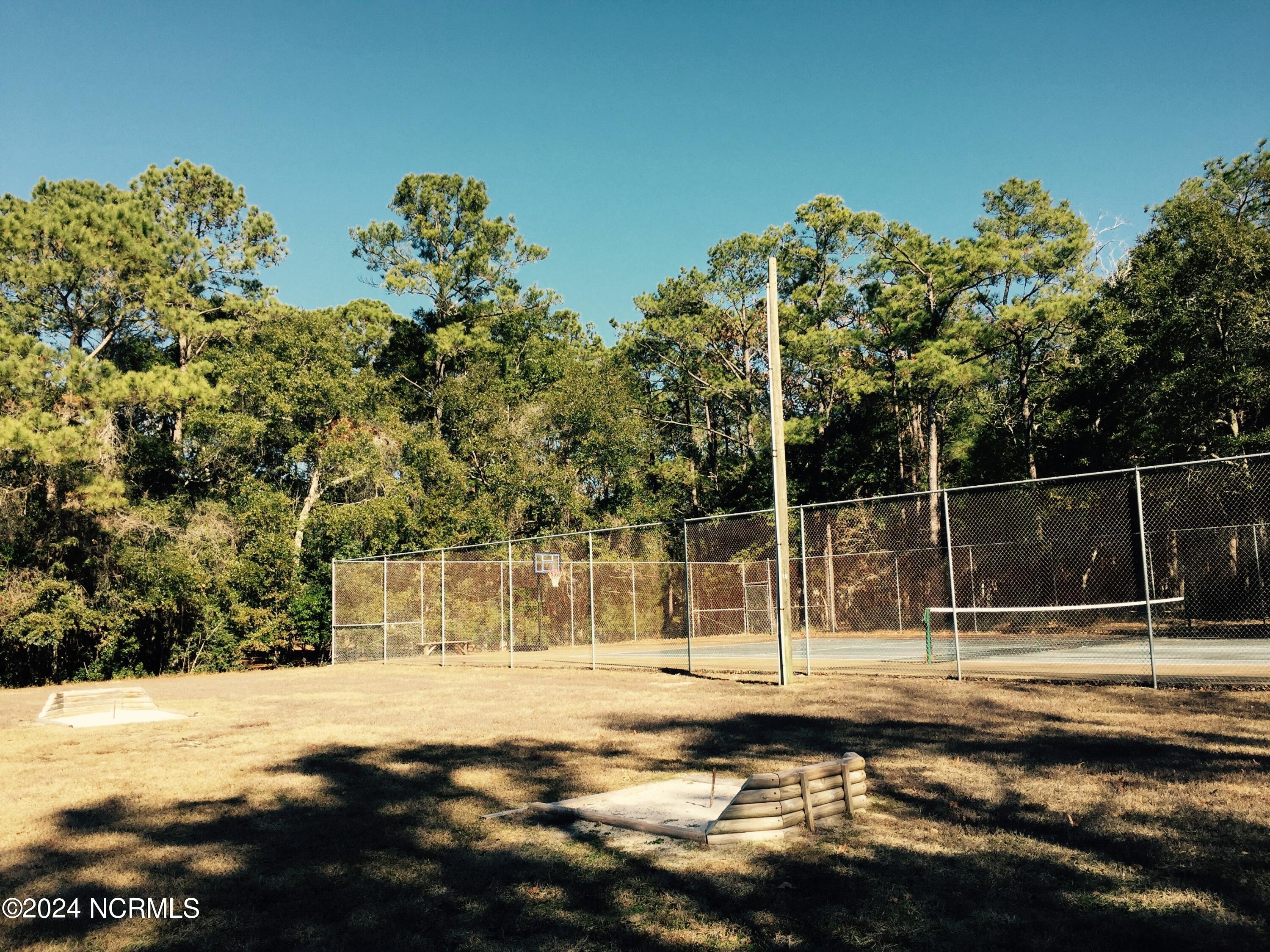 559 Lockwood Court SE