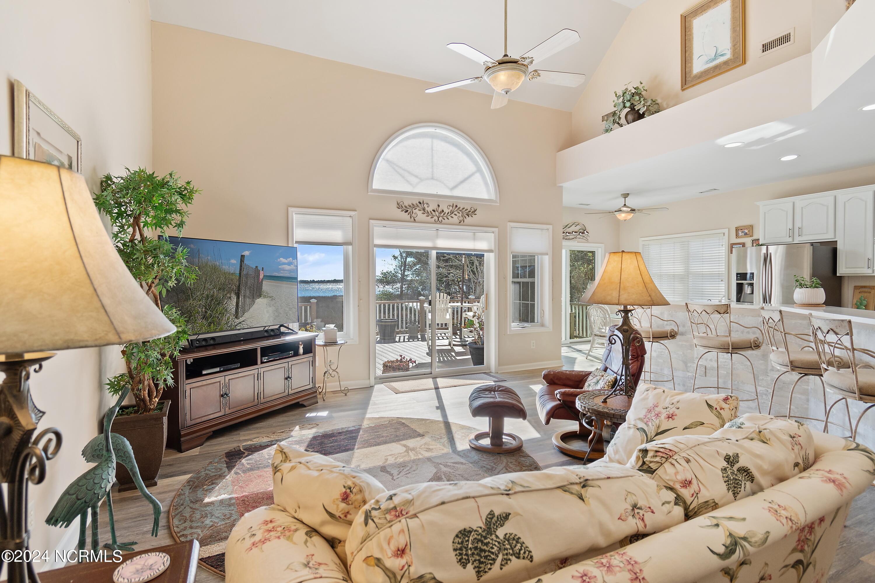 559 Lockwood Court SE