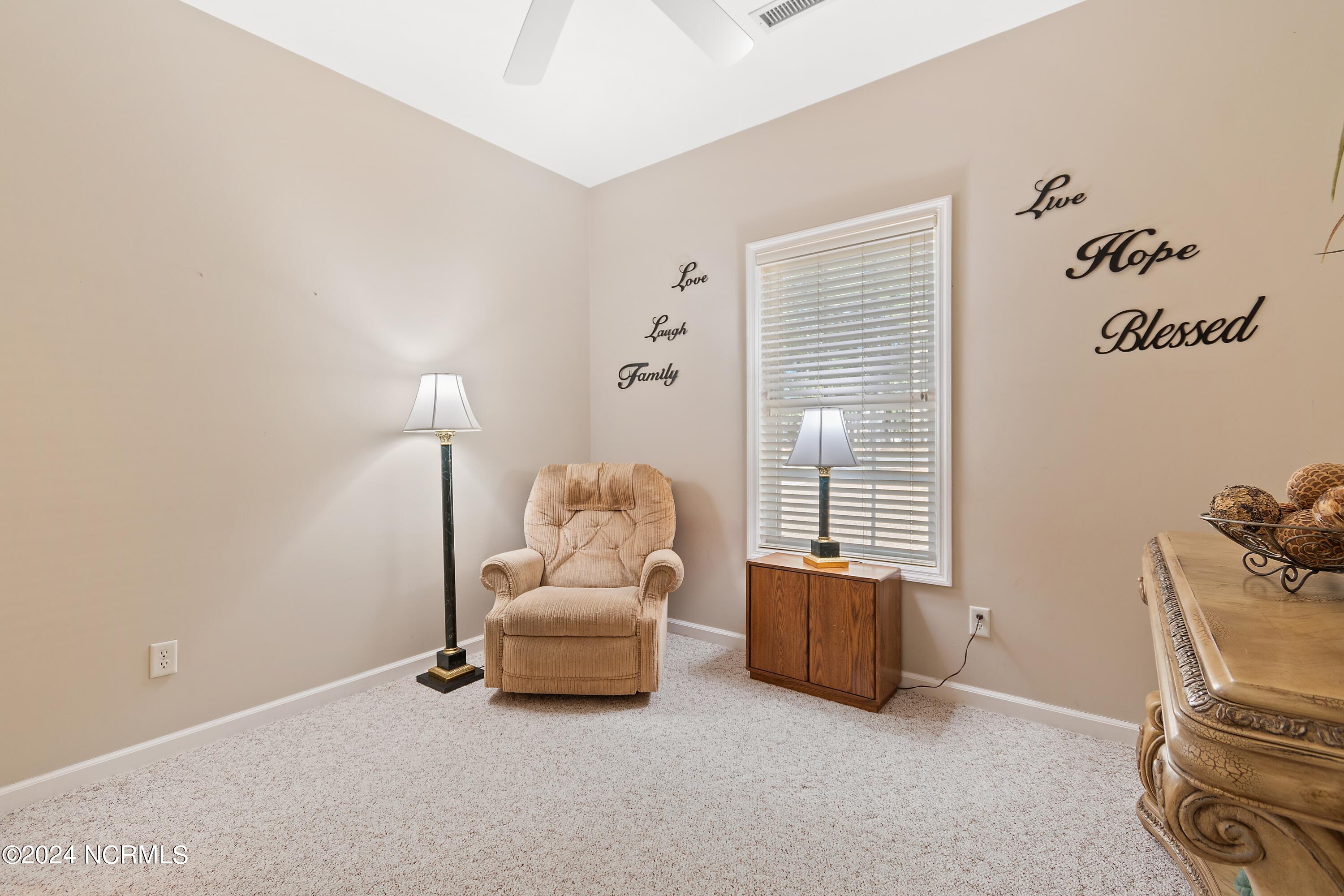 559 Lockwood Court SE