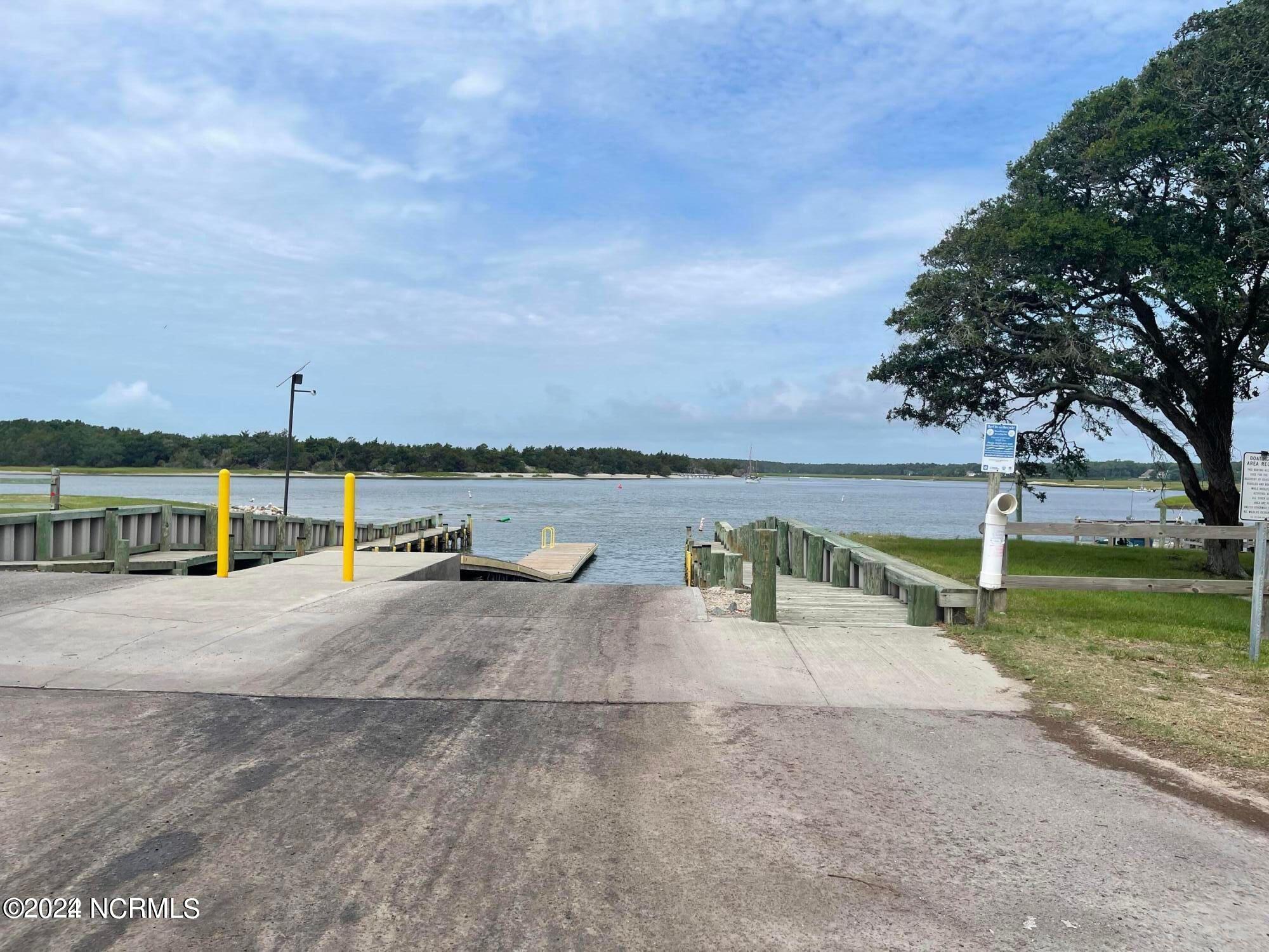 559 Lockwood Court SE