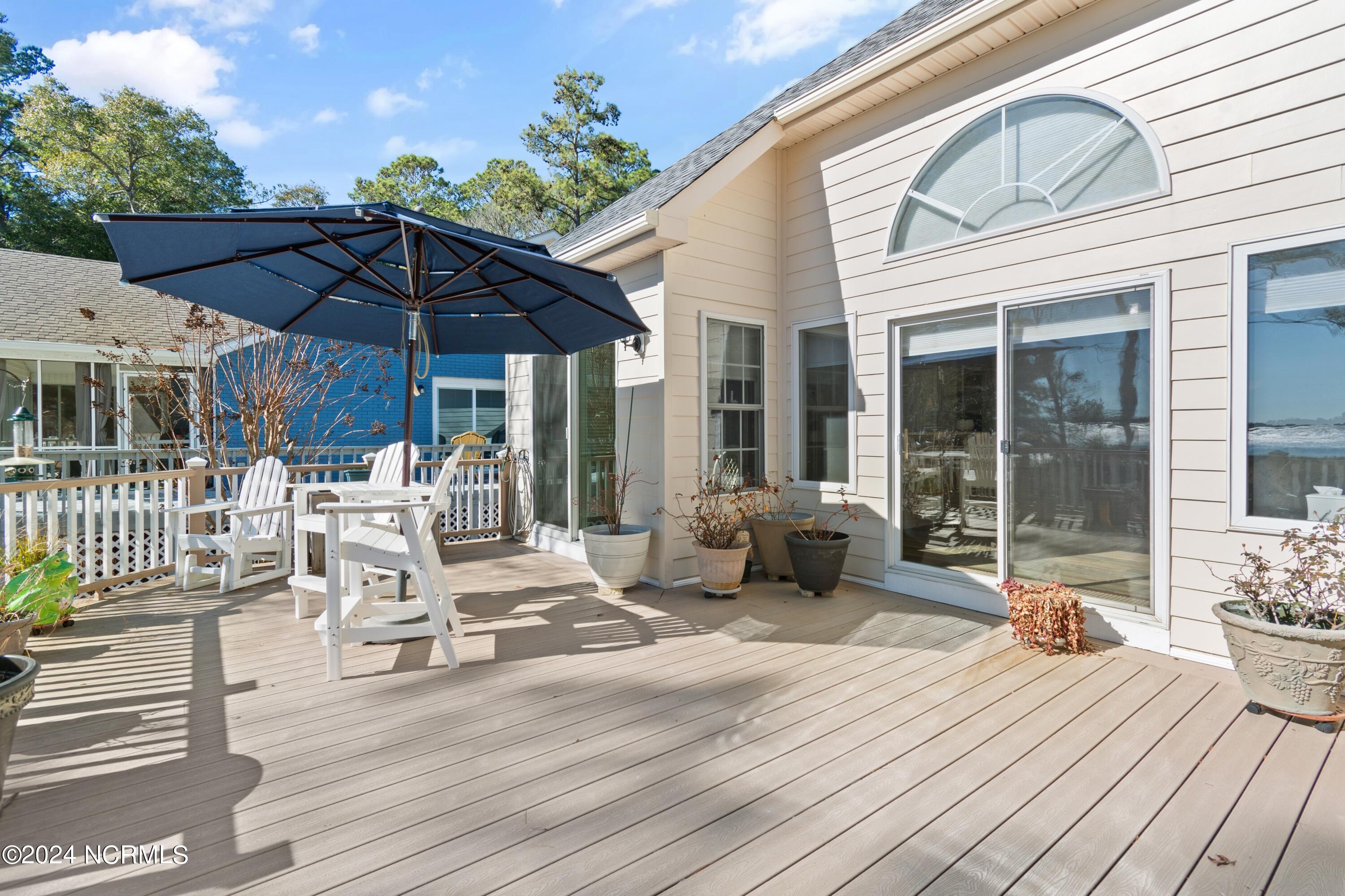 559 Lockwood Court SE