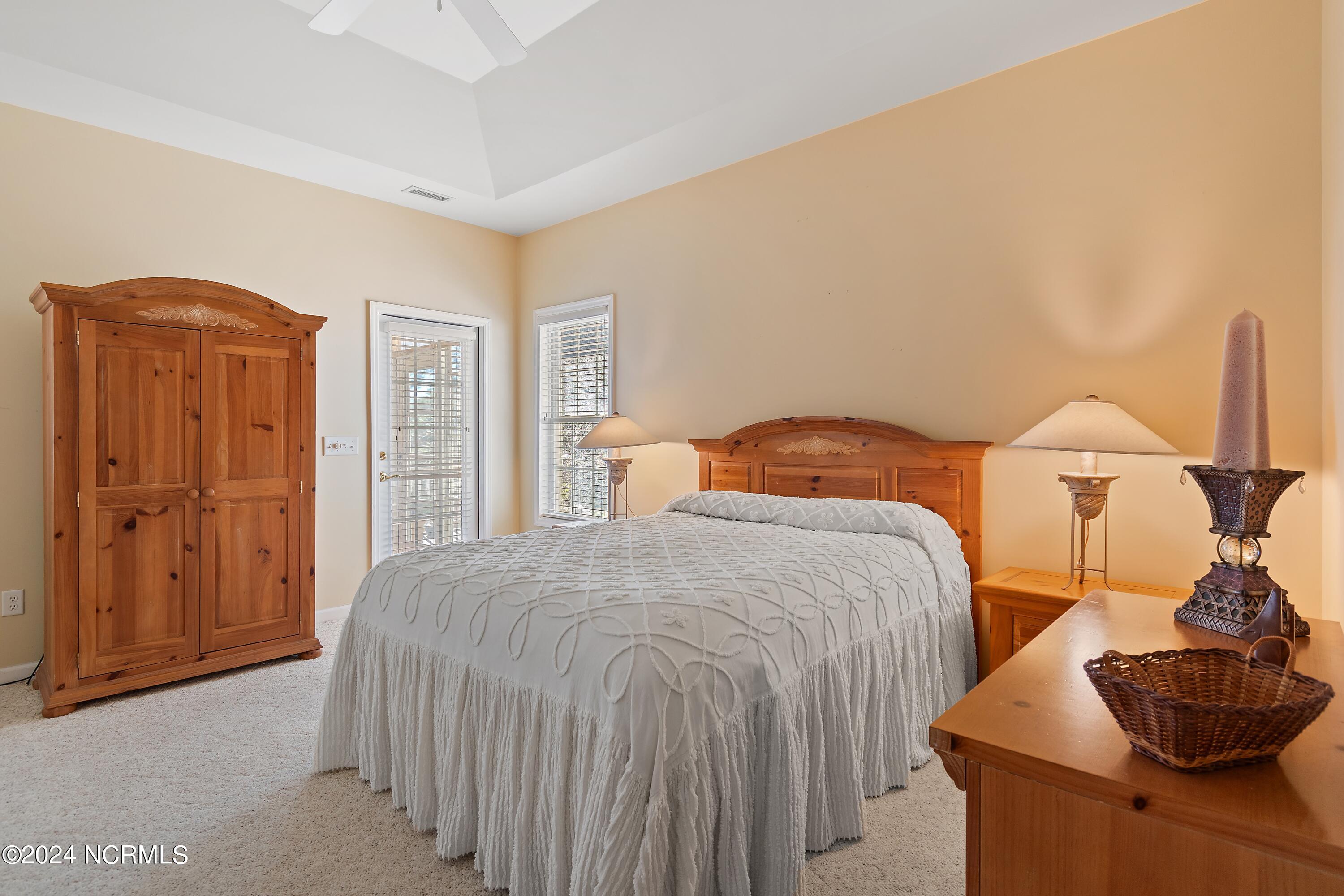 559 Lockwood Court SE