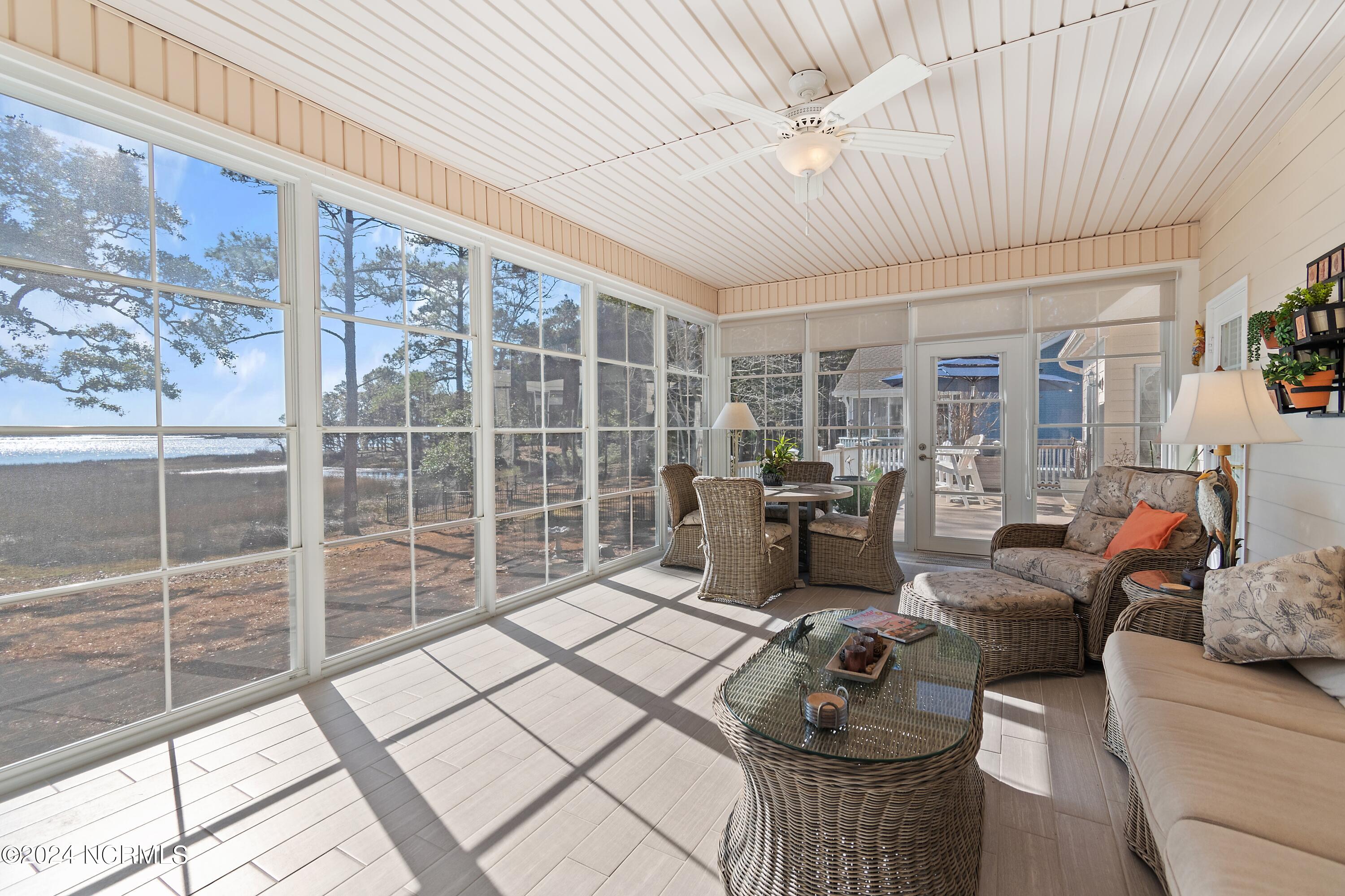 559 Lockwood Court SE