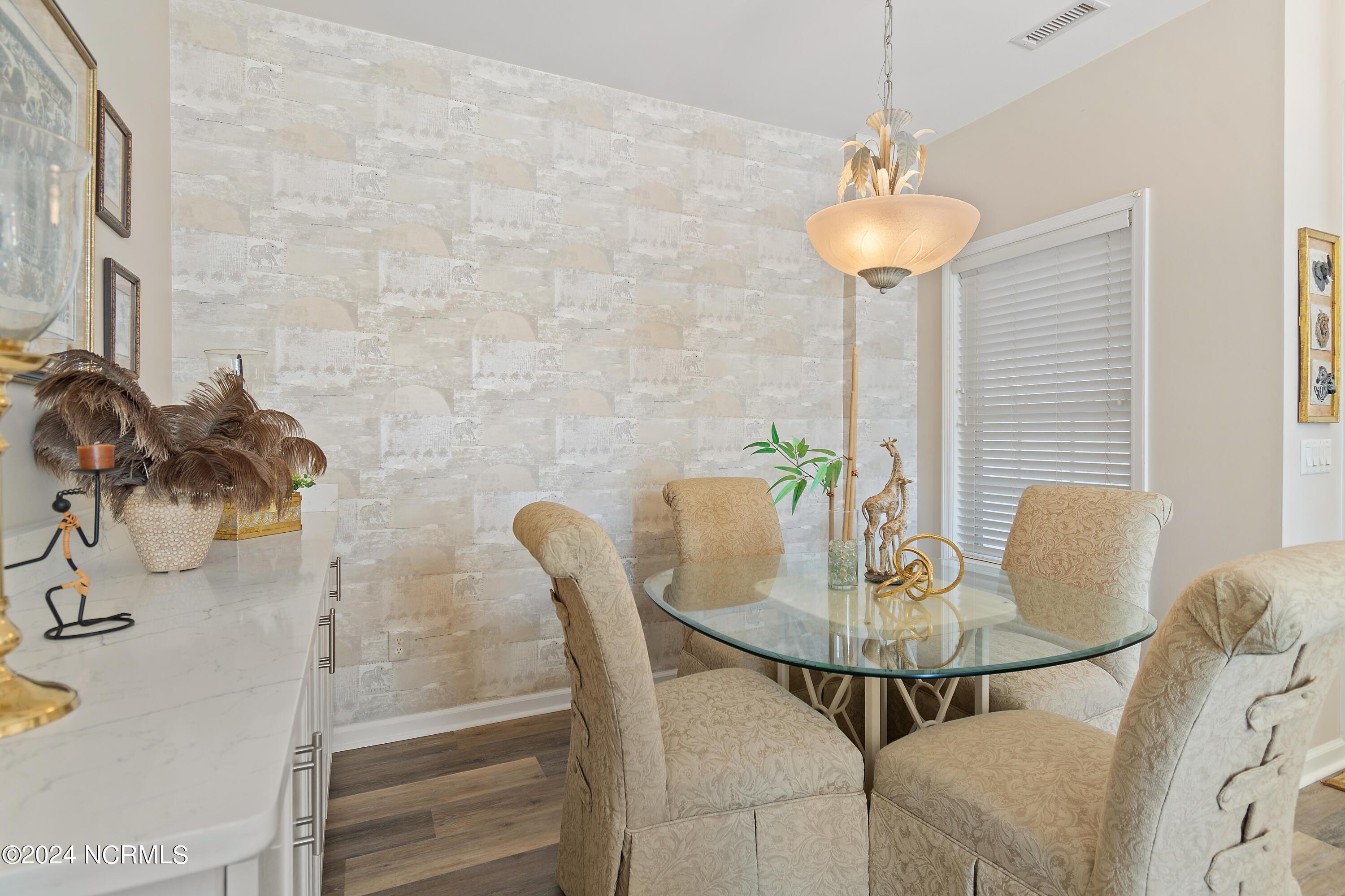 559 Lockwood Court SE