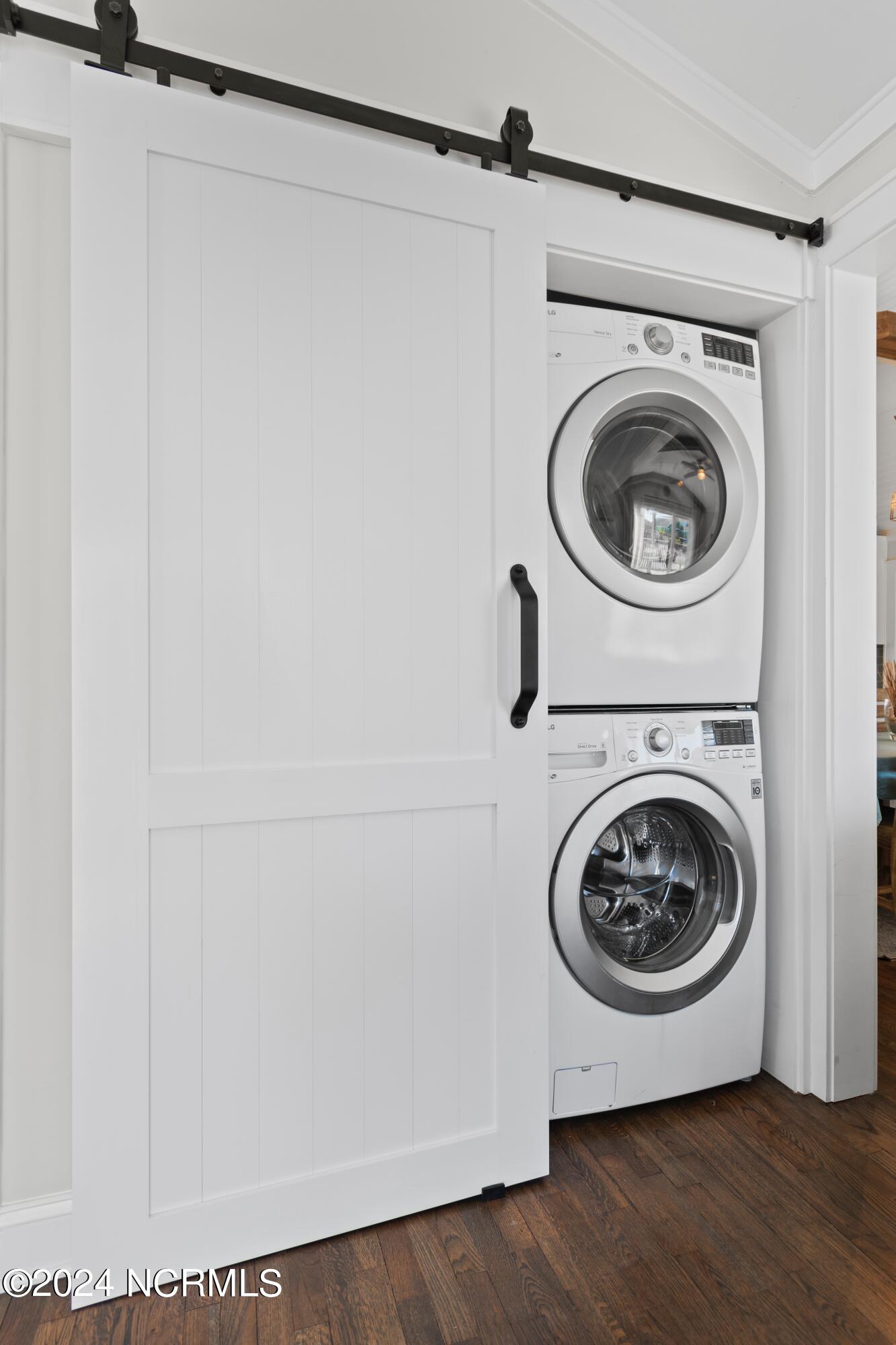 546 Ocean Boulevard W