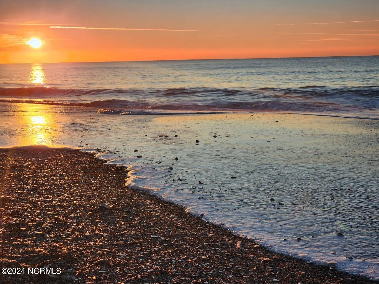 546 Ocean Boulevard W