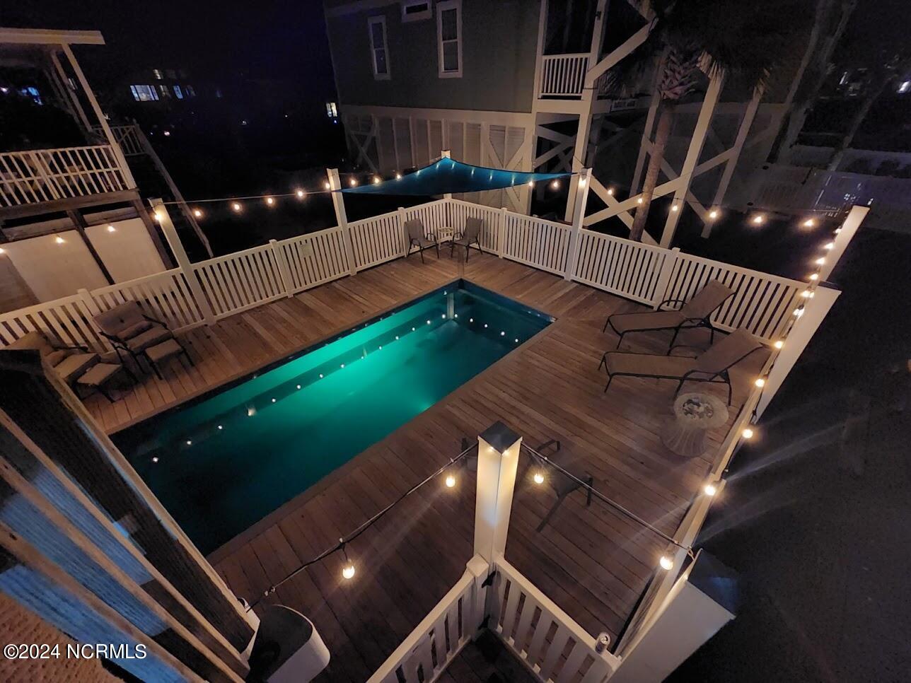 546 Ocean Boulevard W