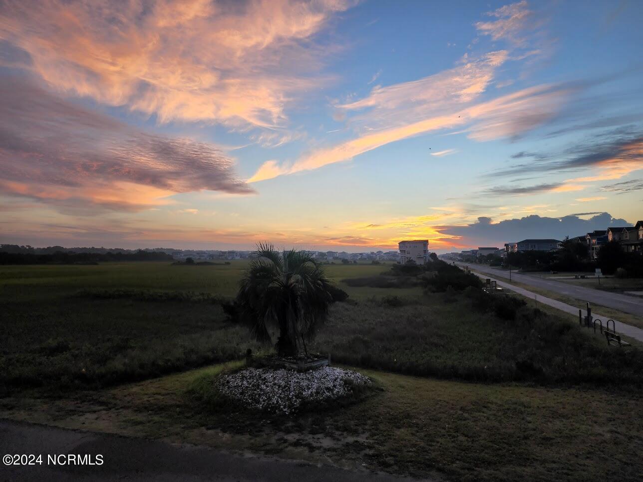 546 Ocean Boulevard W