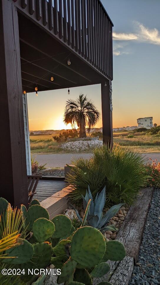 546 Ocean Boulevard W