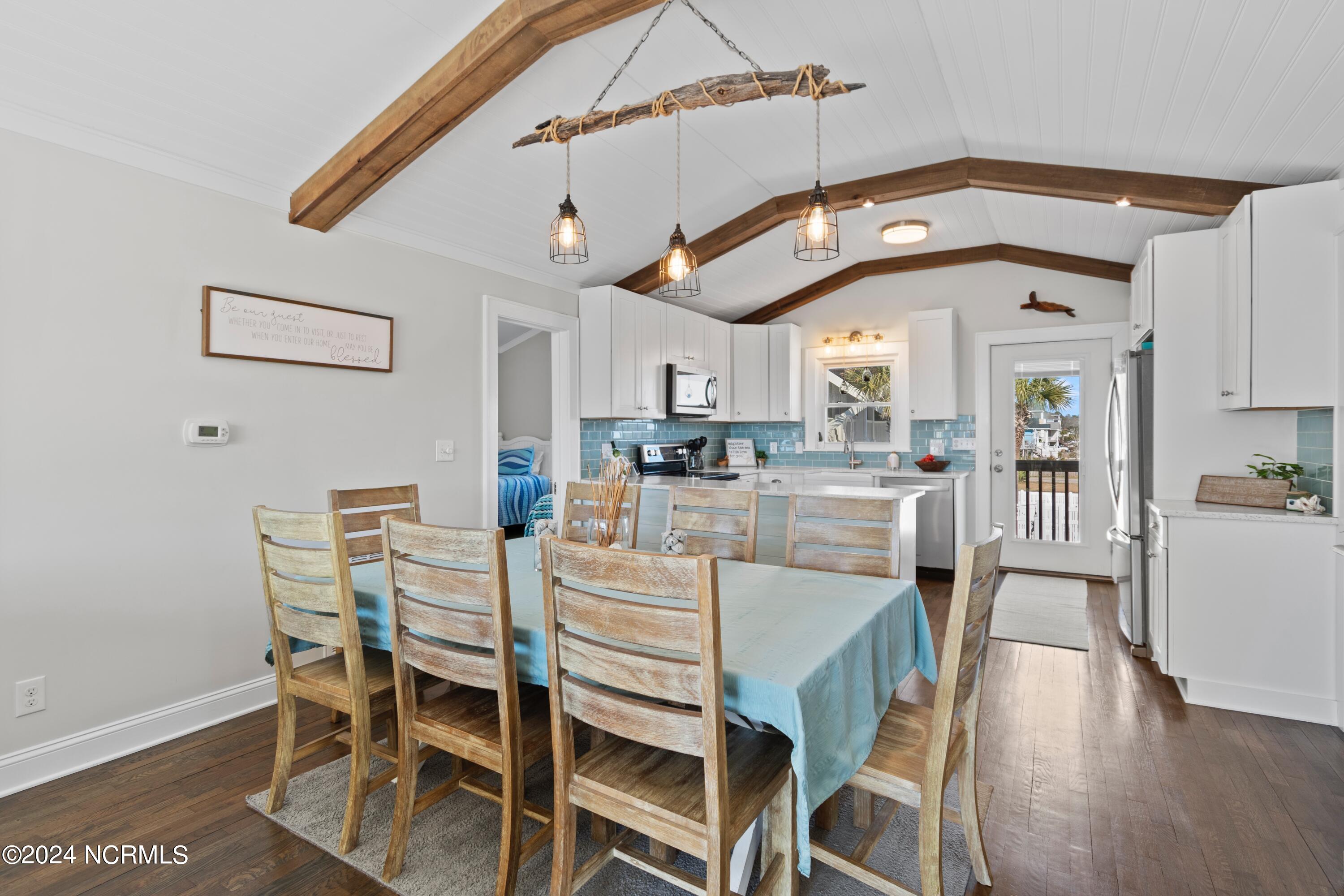 546 Ocean Boulevard W