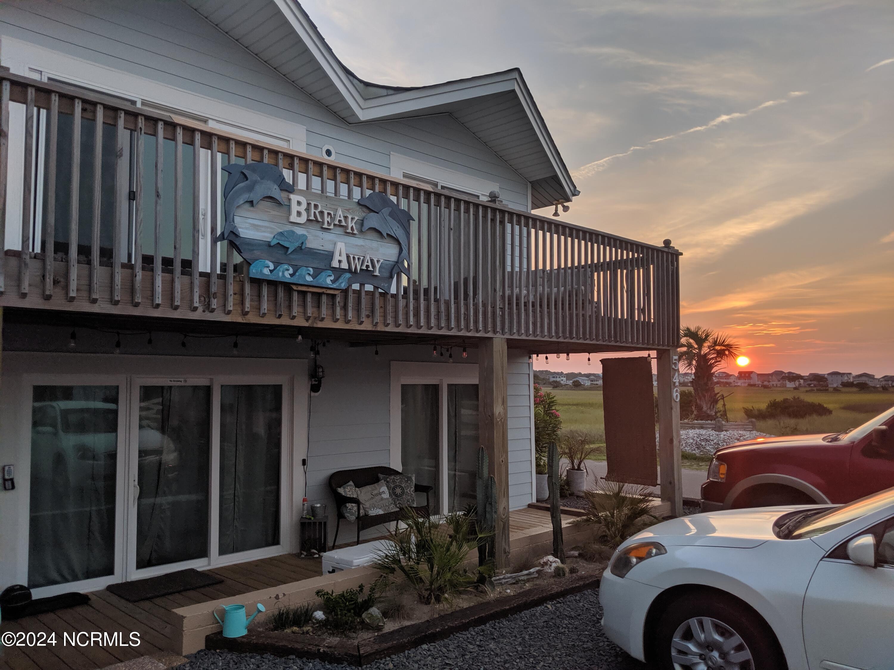 546 Ocean Boulevard W