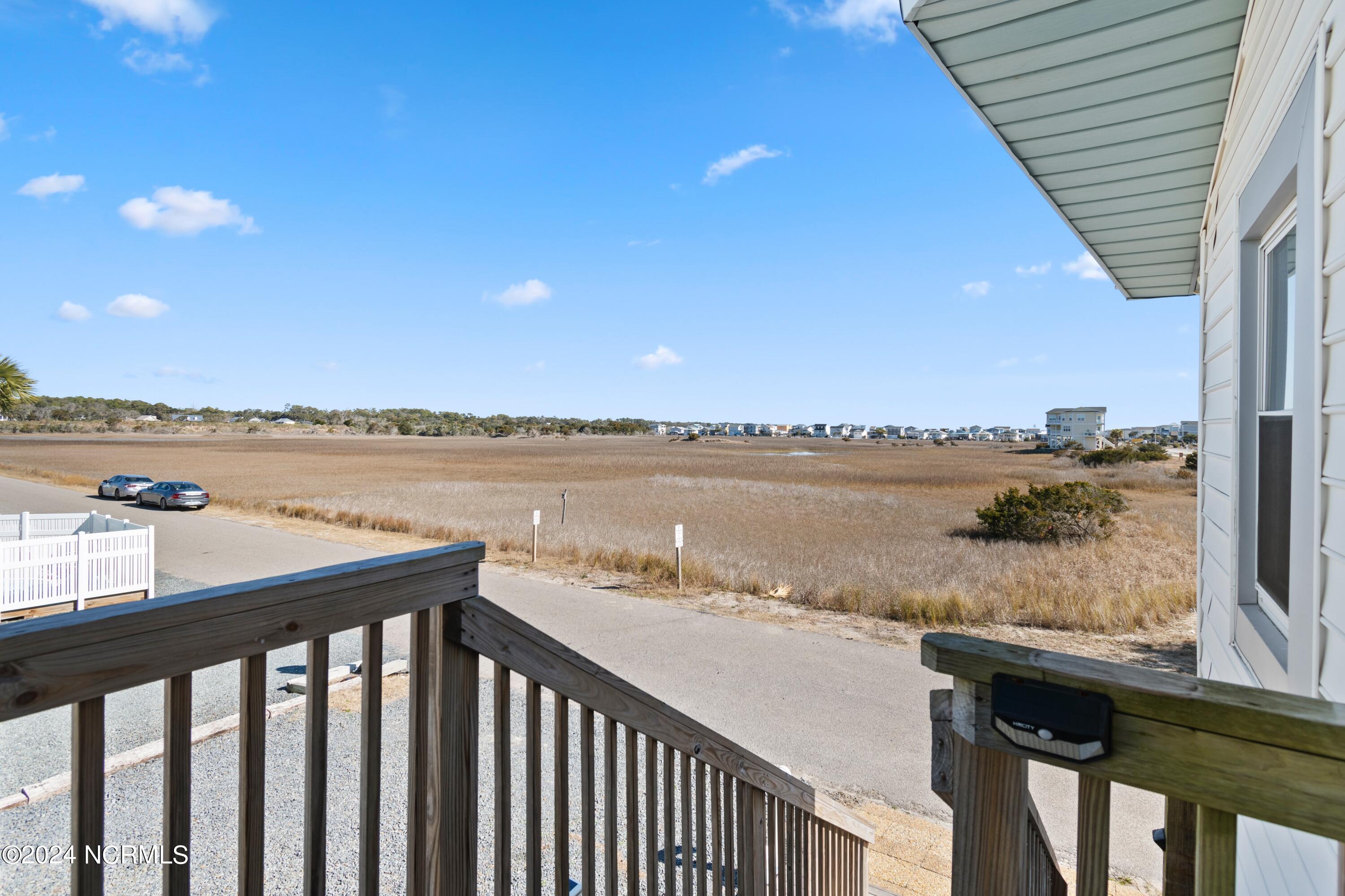 546 Ocean Boulevard W