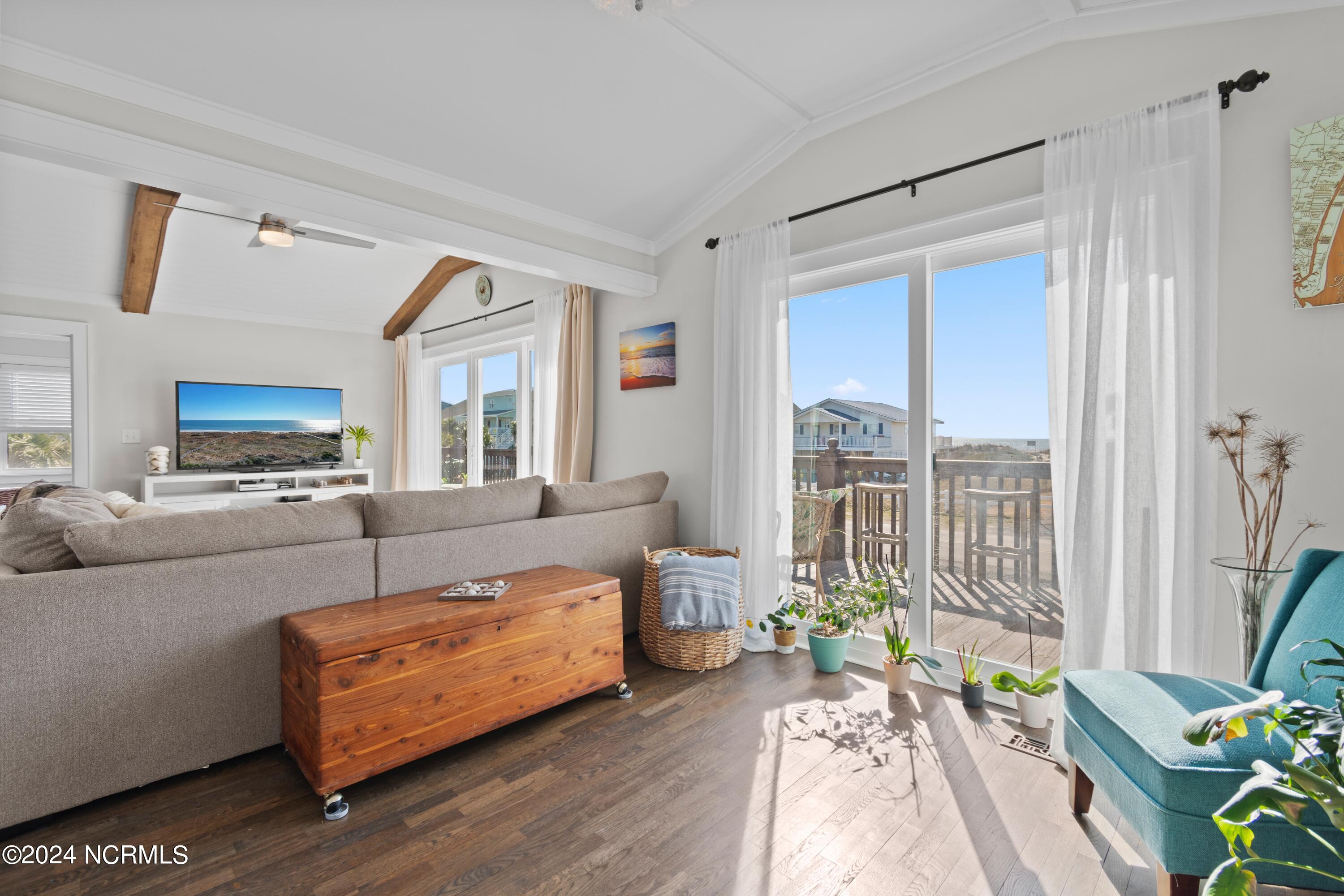 546 Ocean Boulevard W