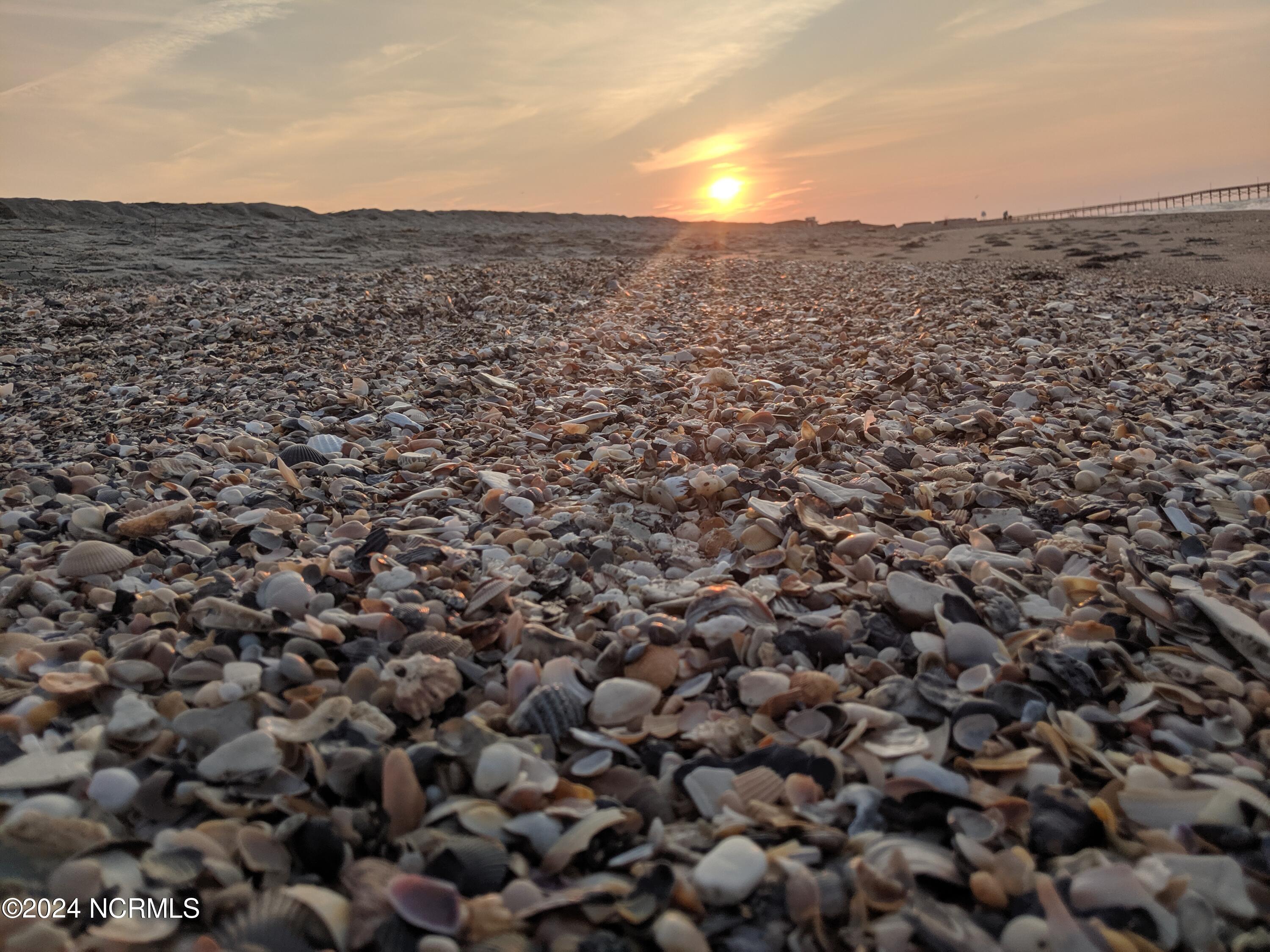 546 Ocean Boulevard W