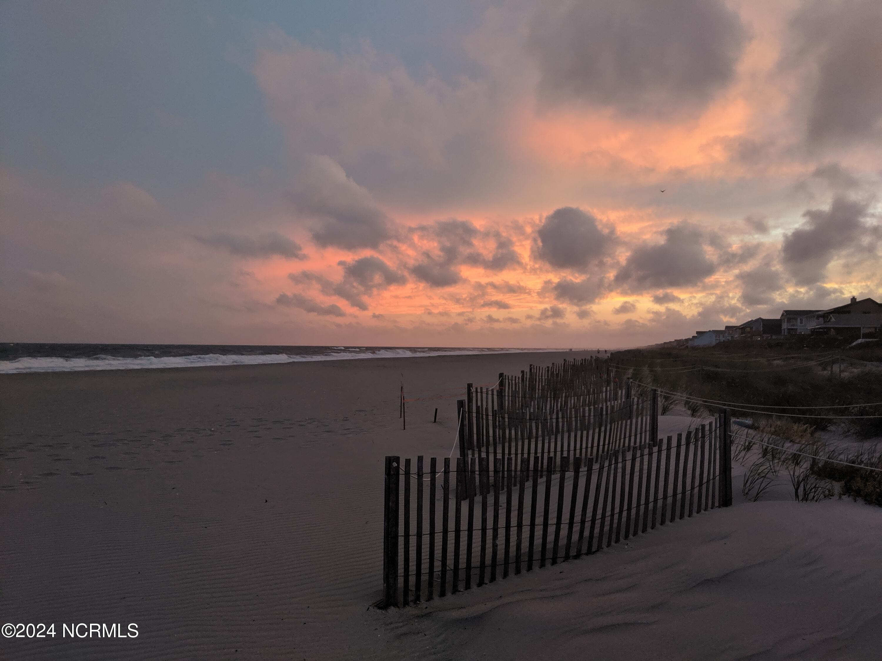 546 Ocean Boulevard W