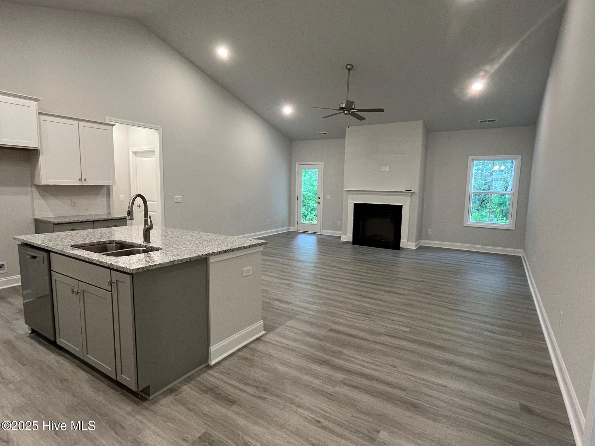 1222 Mandevilla Drive SE