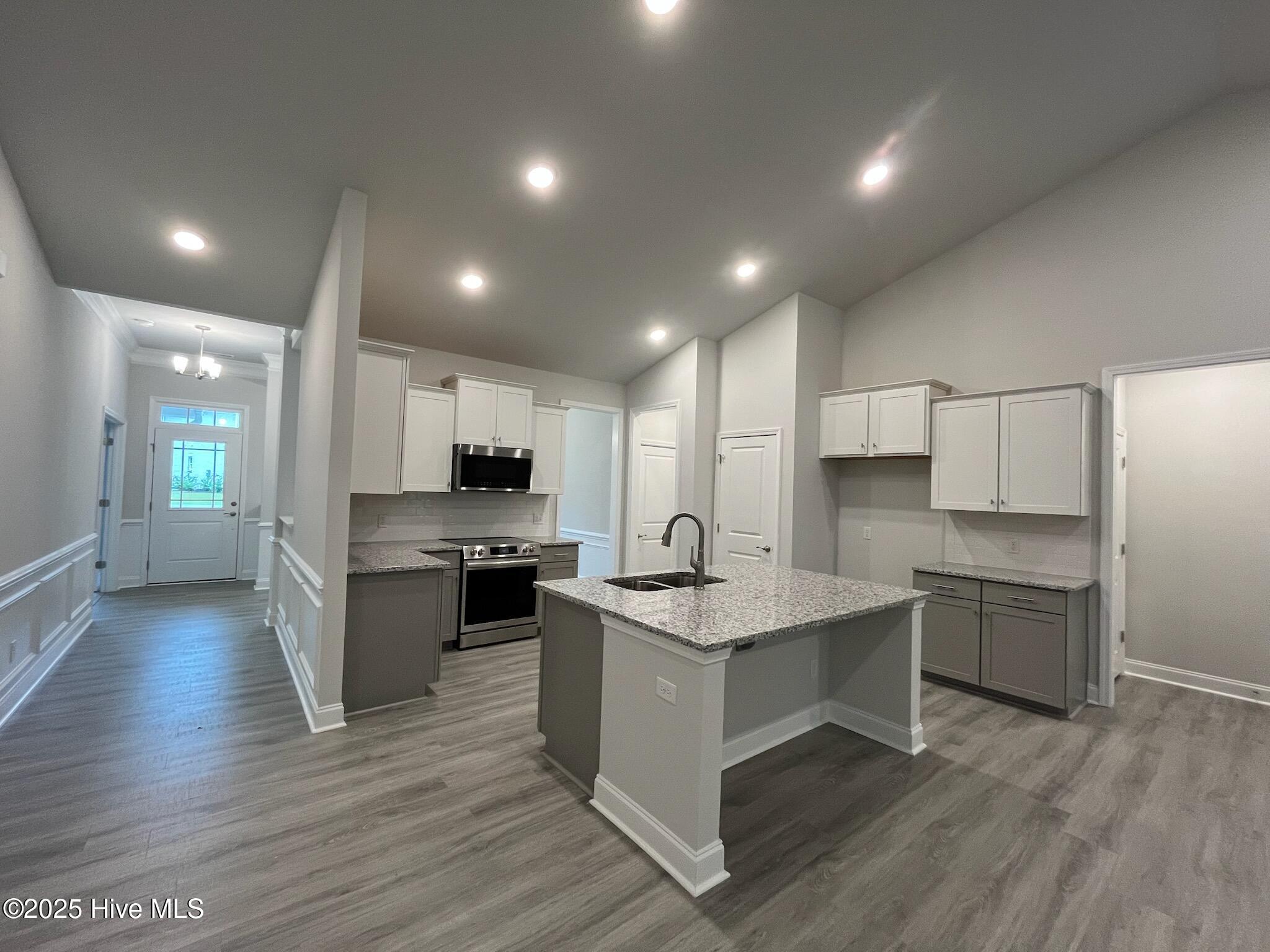 1222 Mandevilla Drive SE