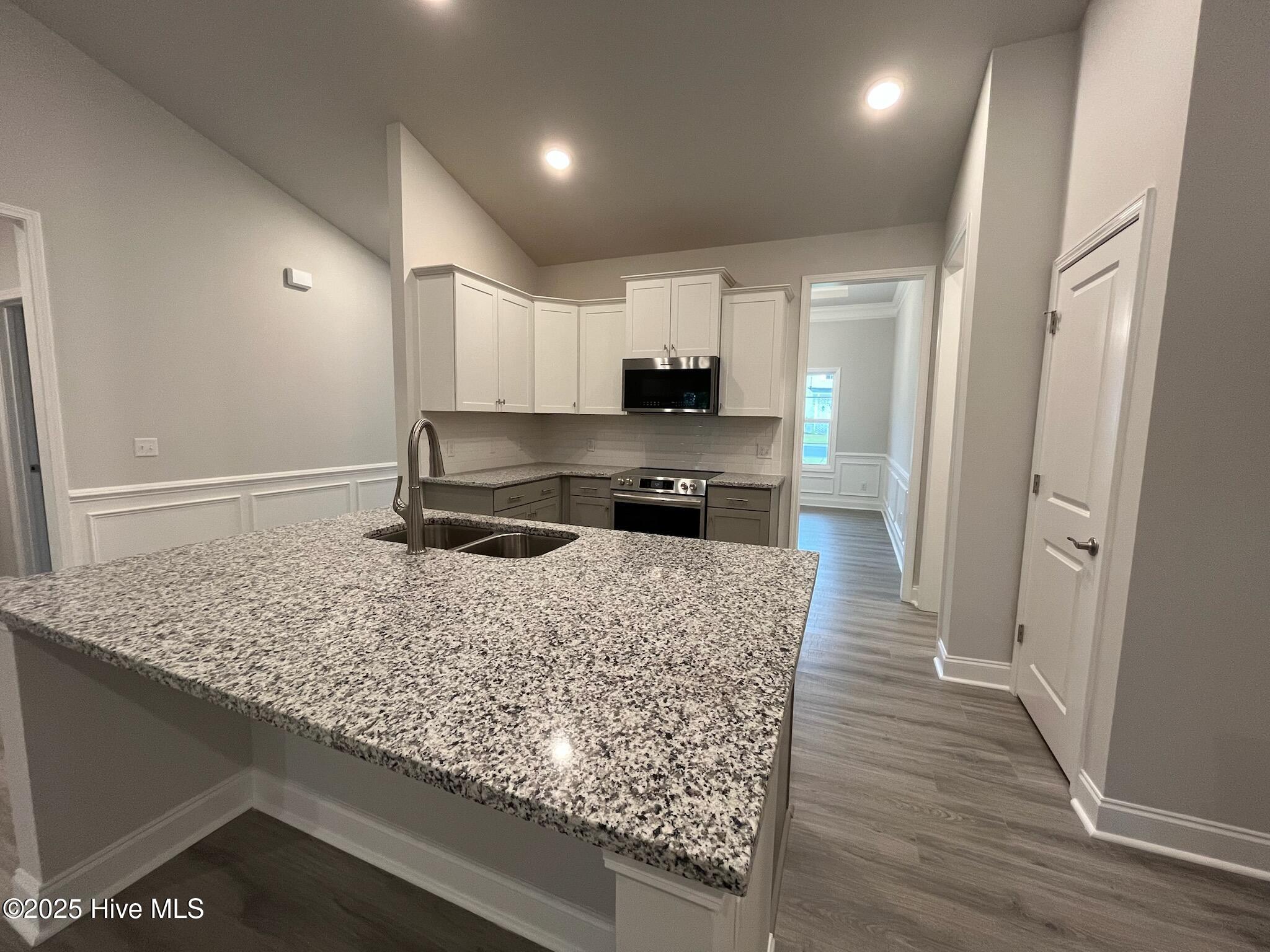 1222 Mandevilla Drive SE