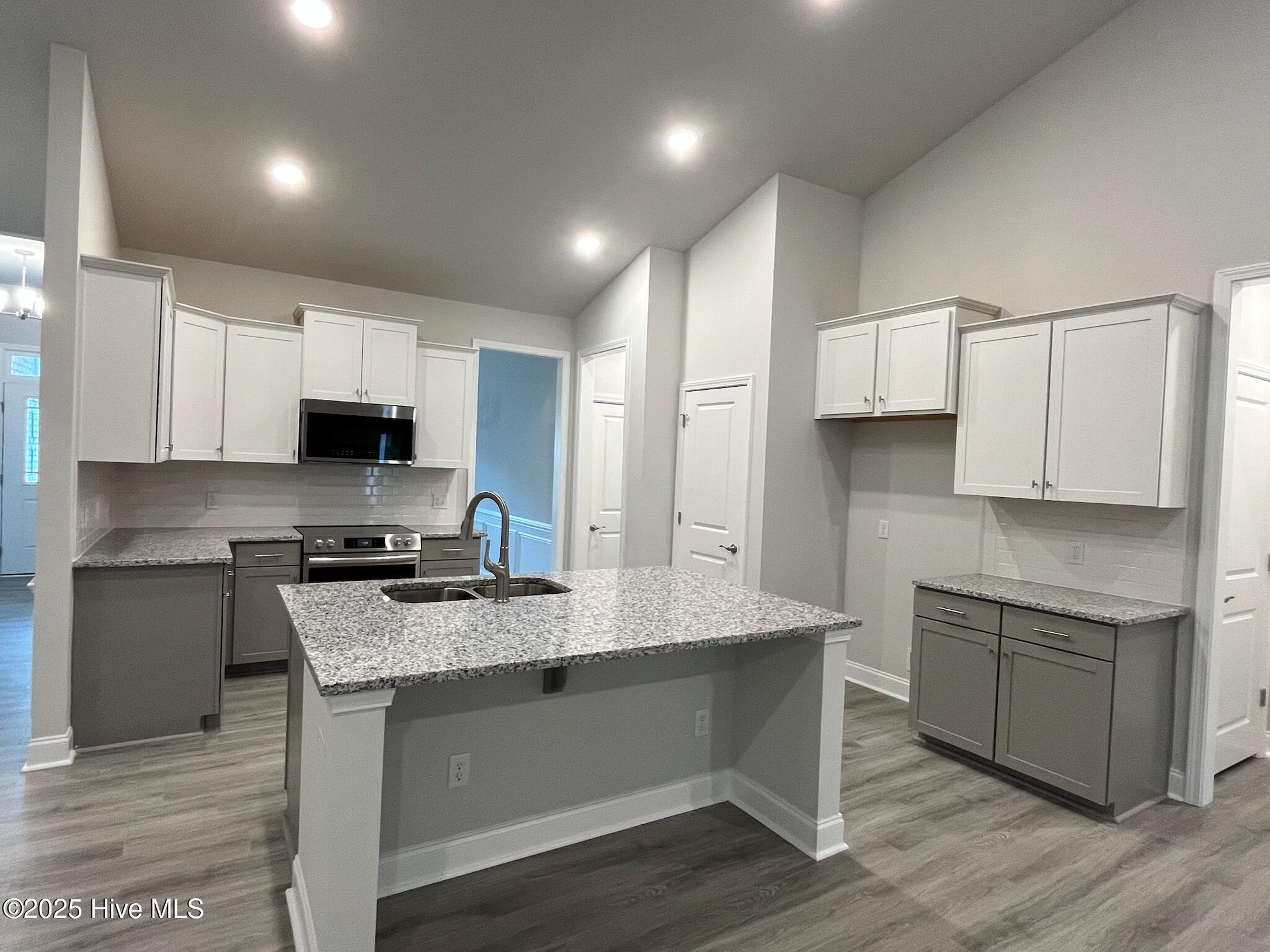 1222 Mandevilla Drive SE