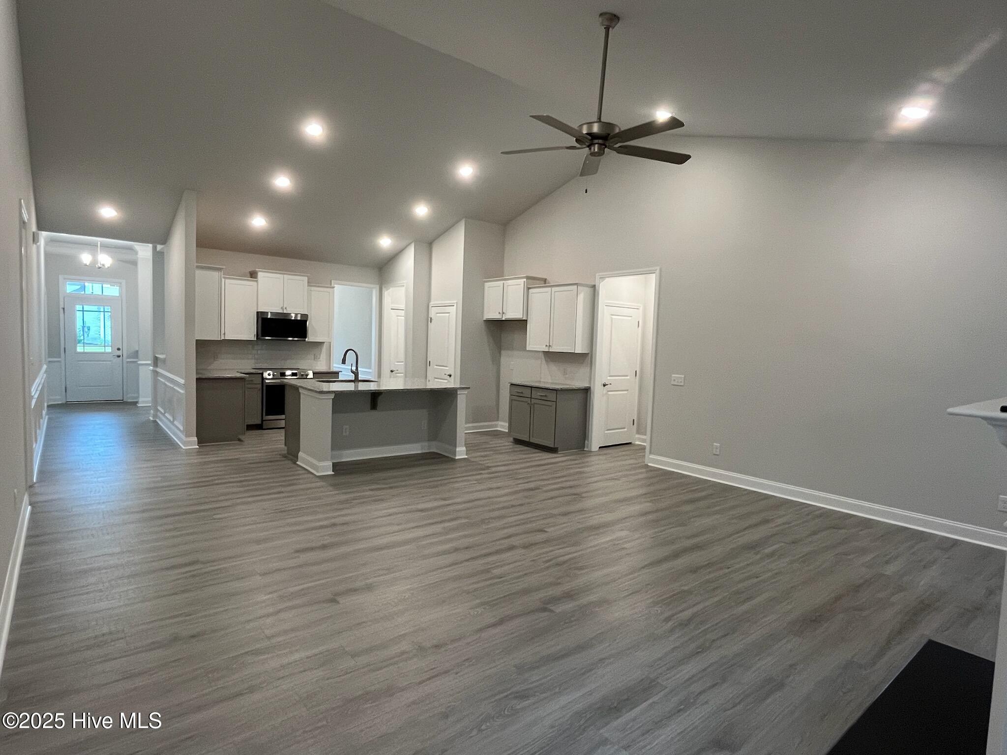 1222 Mandevilla Drive SE