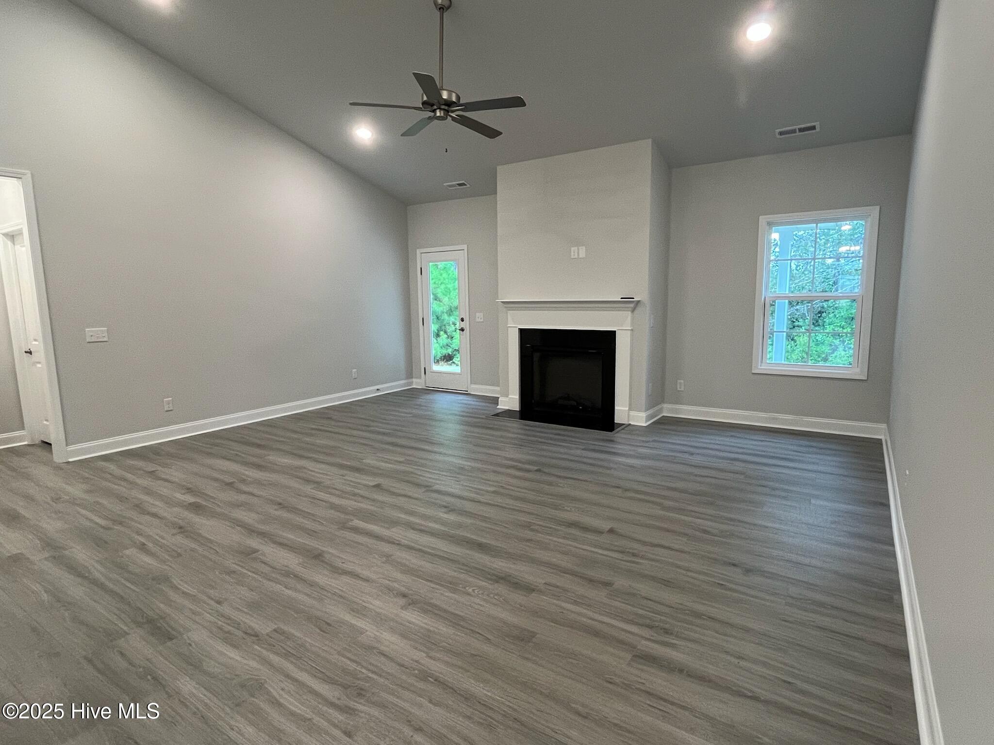 1222 Mandevilla Drive SE