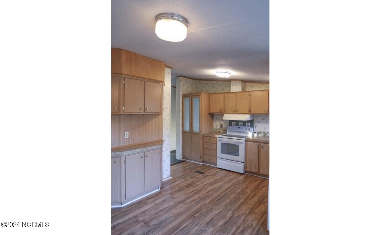 275 Colonial Landing Road SE