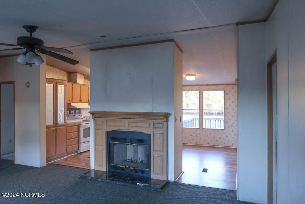 275 Colonial Landing Road SE