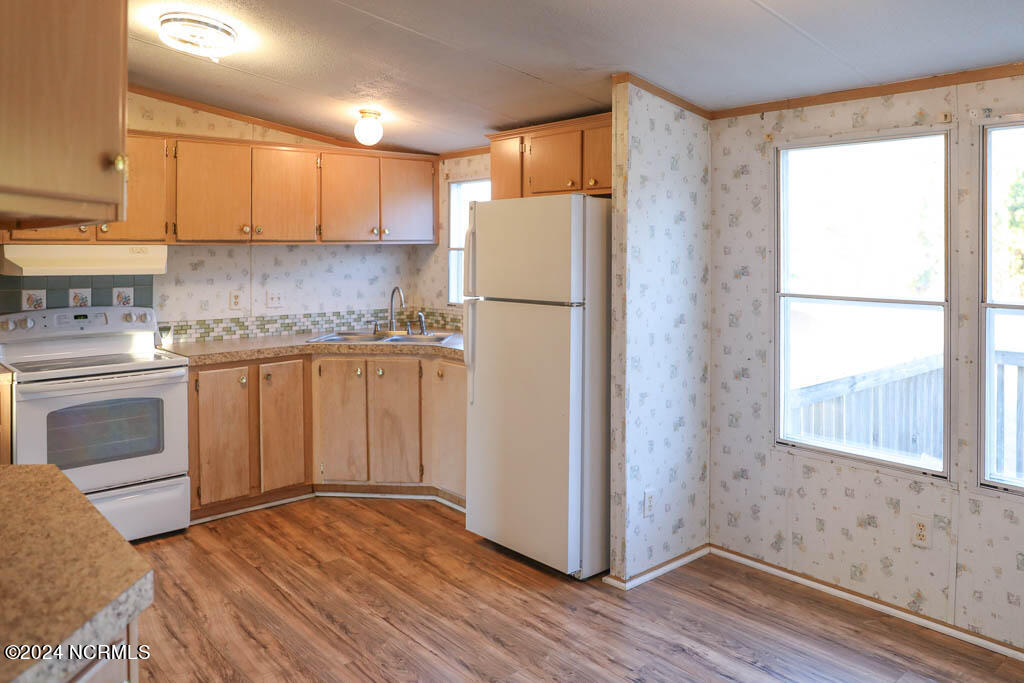 275 Colonial Landing Road SE