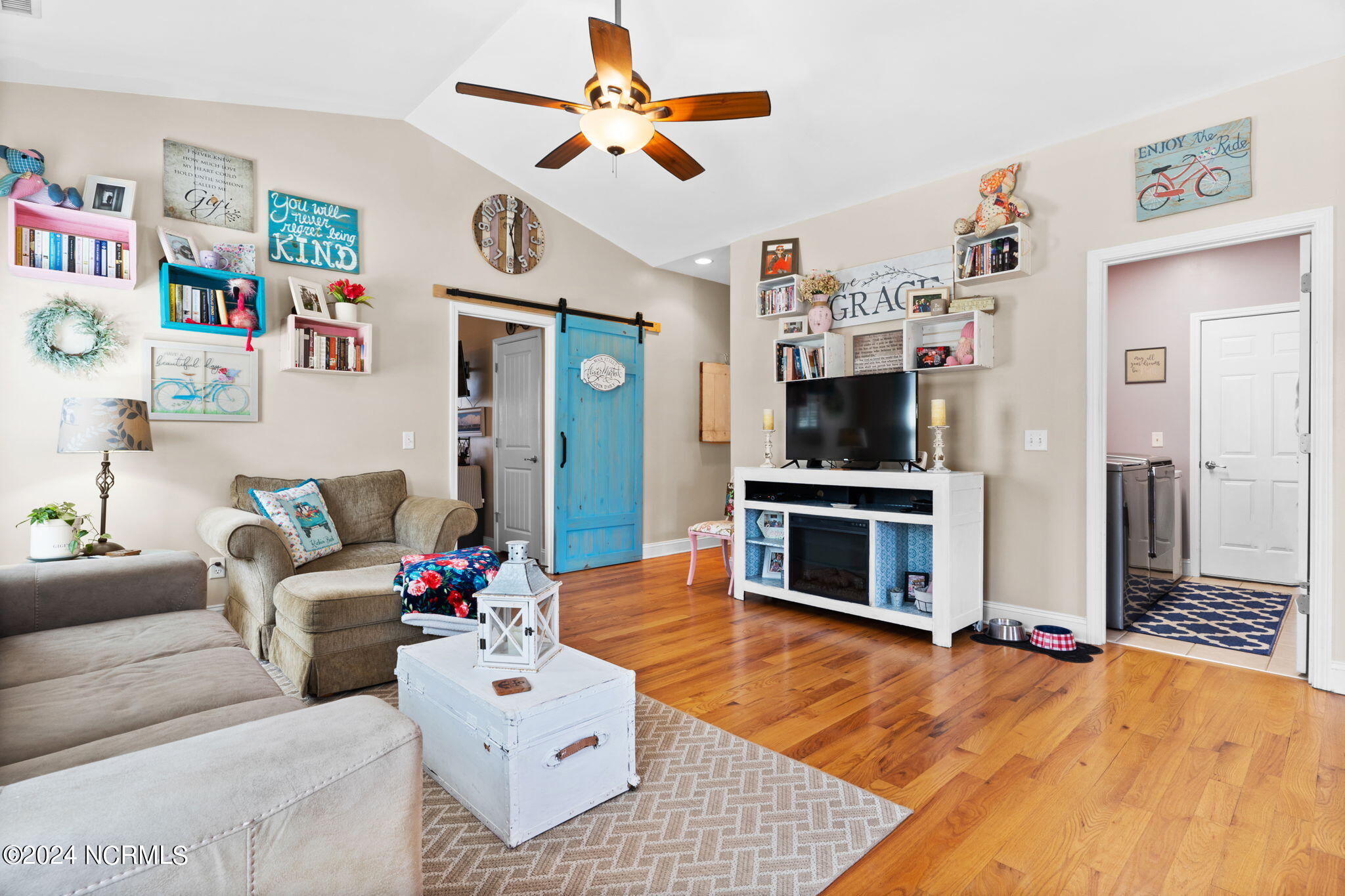 1887 E Boiling Spring Road