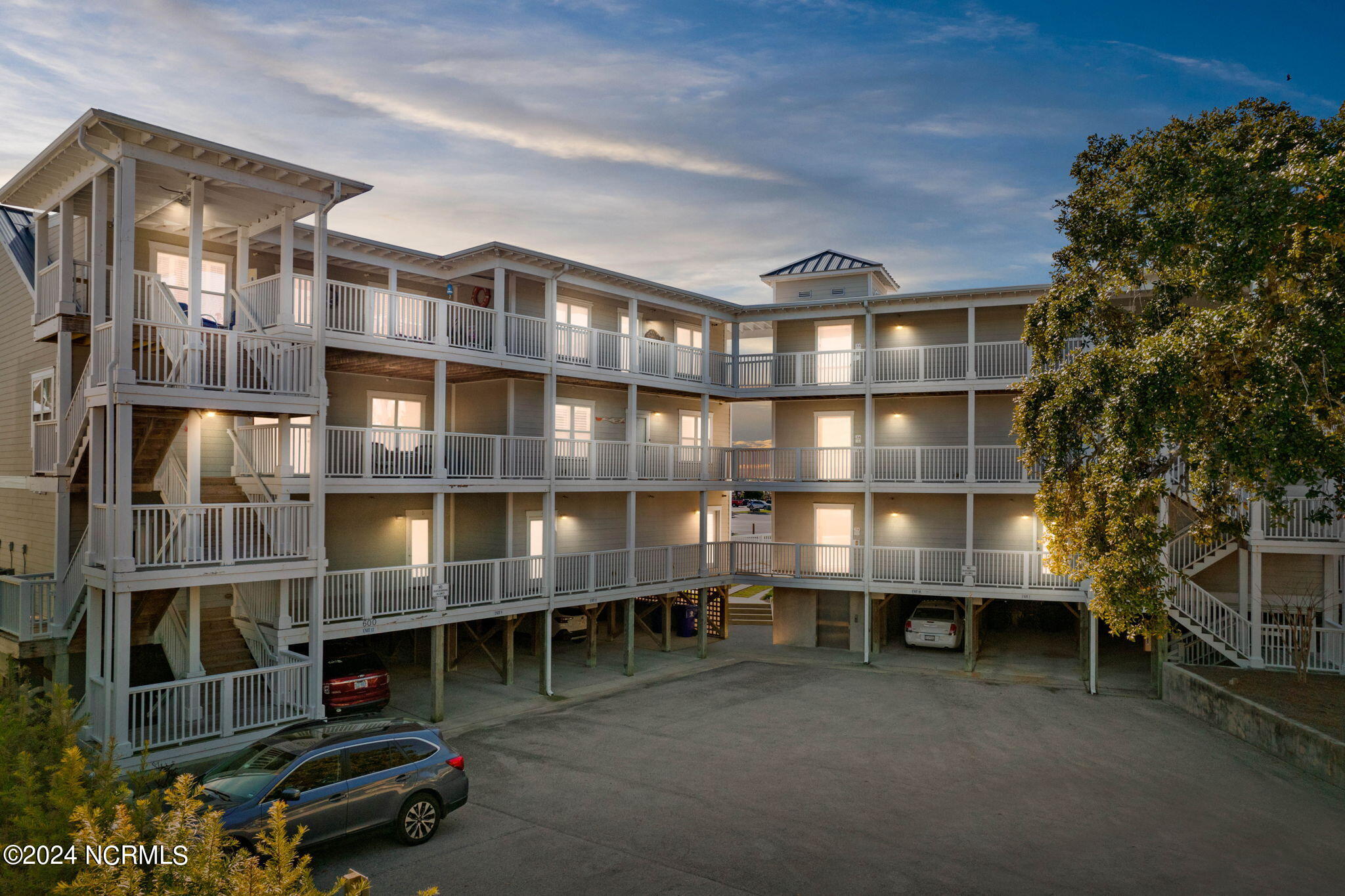 600 W Brunswick Street, Unit 6