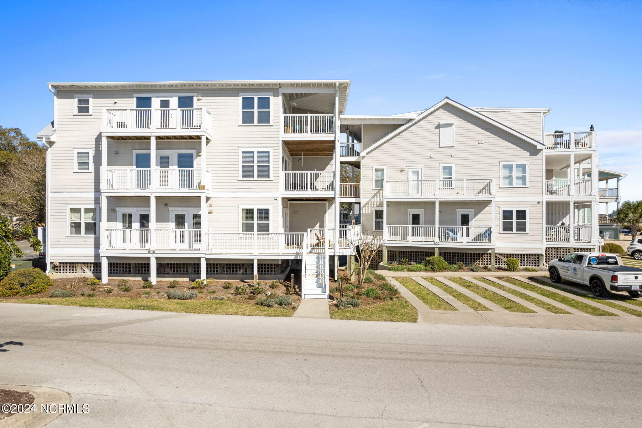 600 W Brunswick Street, Unit 6