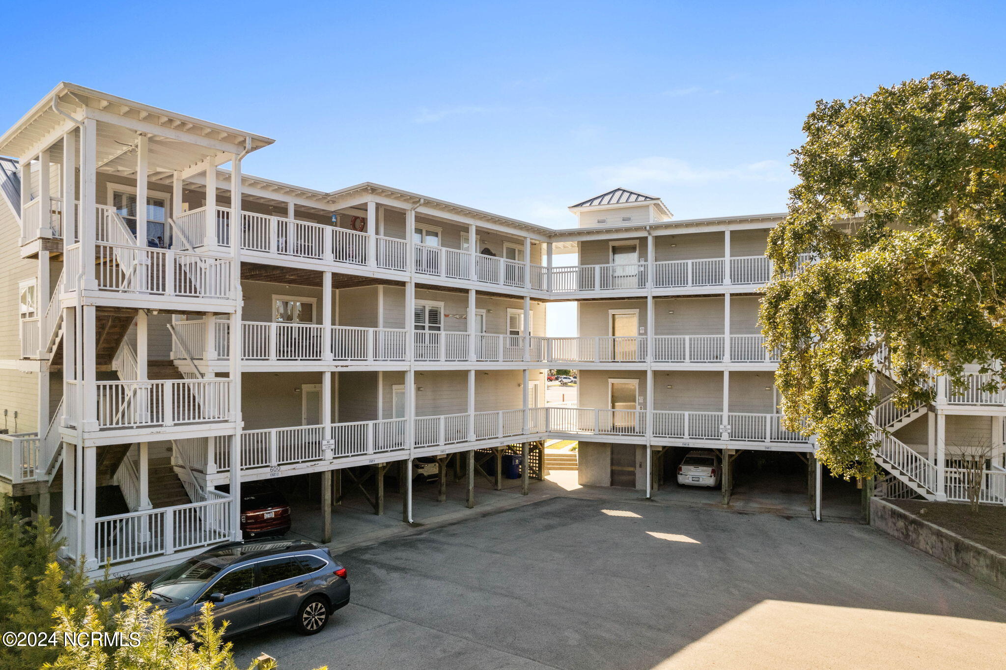 600 W Brunswick Street, Unit 6