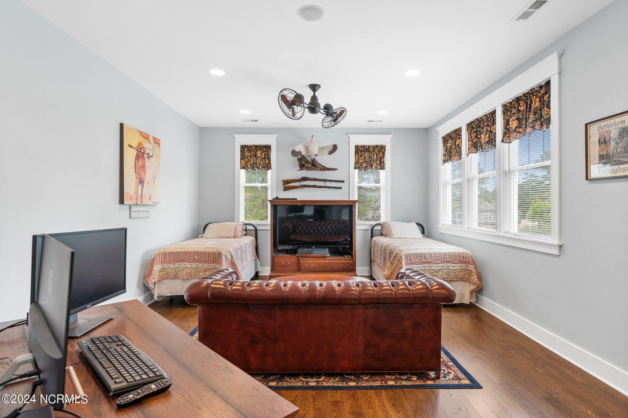 804 Breezewood Drive SE