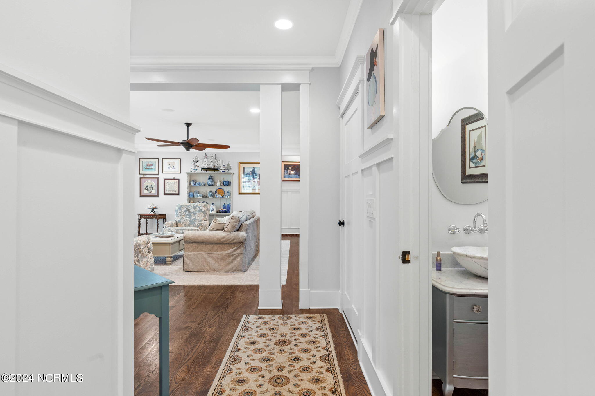 804 Breezewood Drive SE