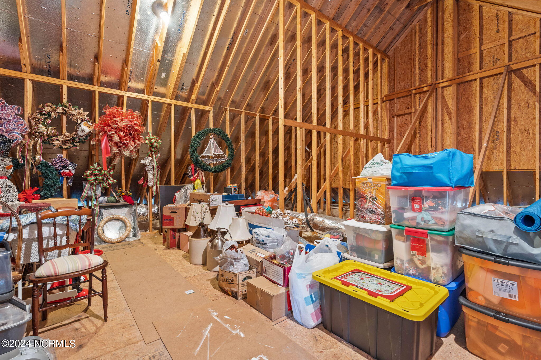 804 Breezewood Drive SE