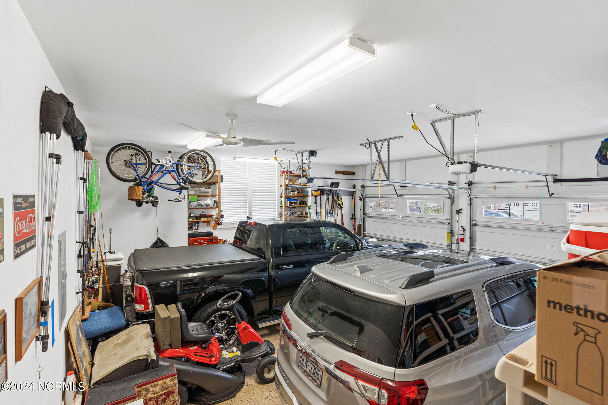 804 Breezewood Drive SE