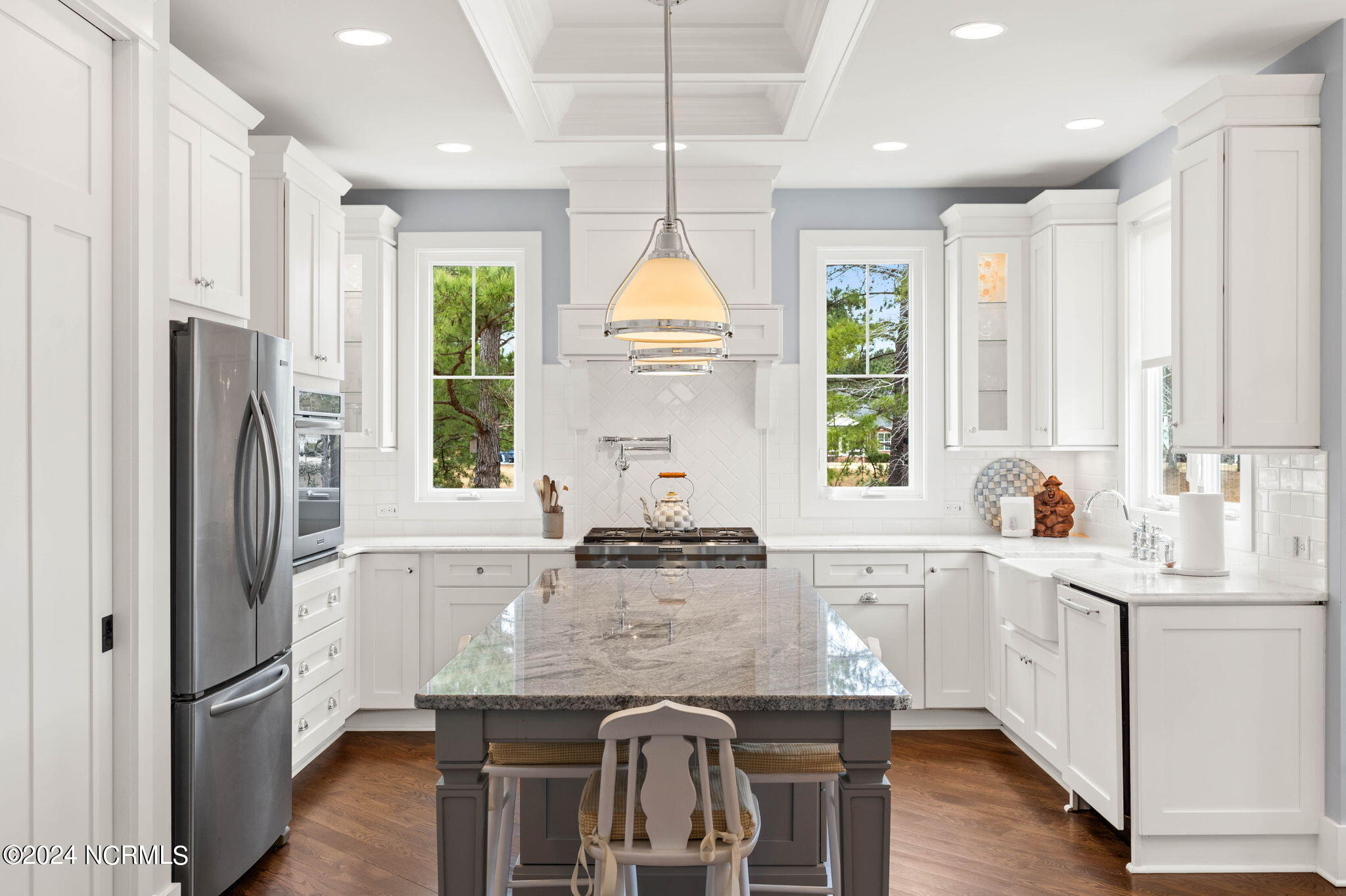 804 Breezewood Drive SE